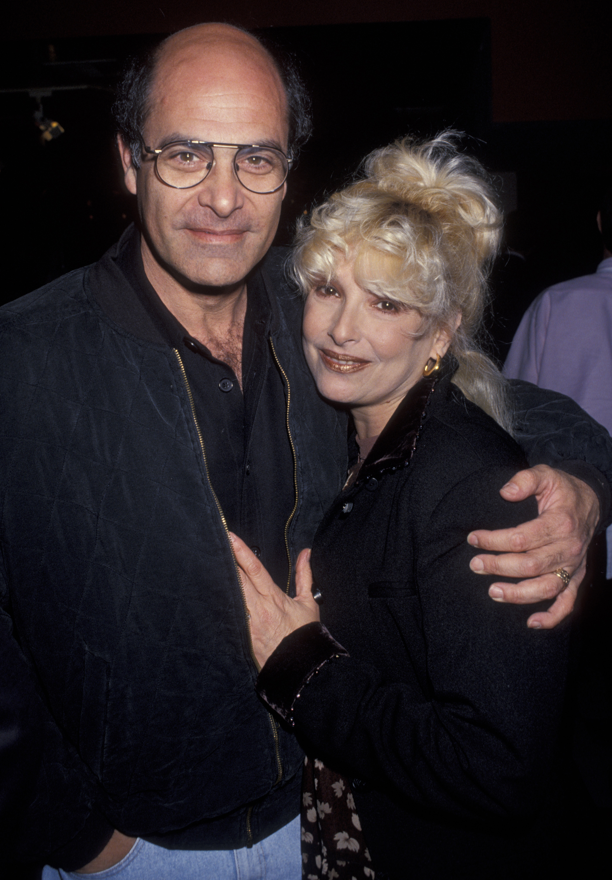 Alan Rachins et Joanna Frank au Spago à West Hollywood, Californie, le 15 avril 1993 | Source : Getty Images