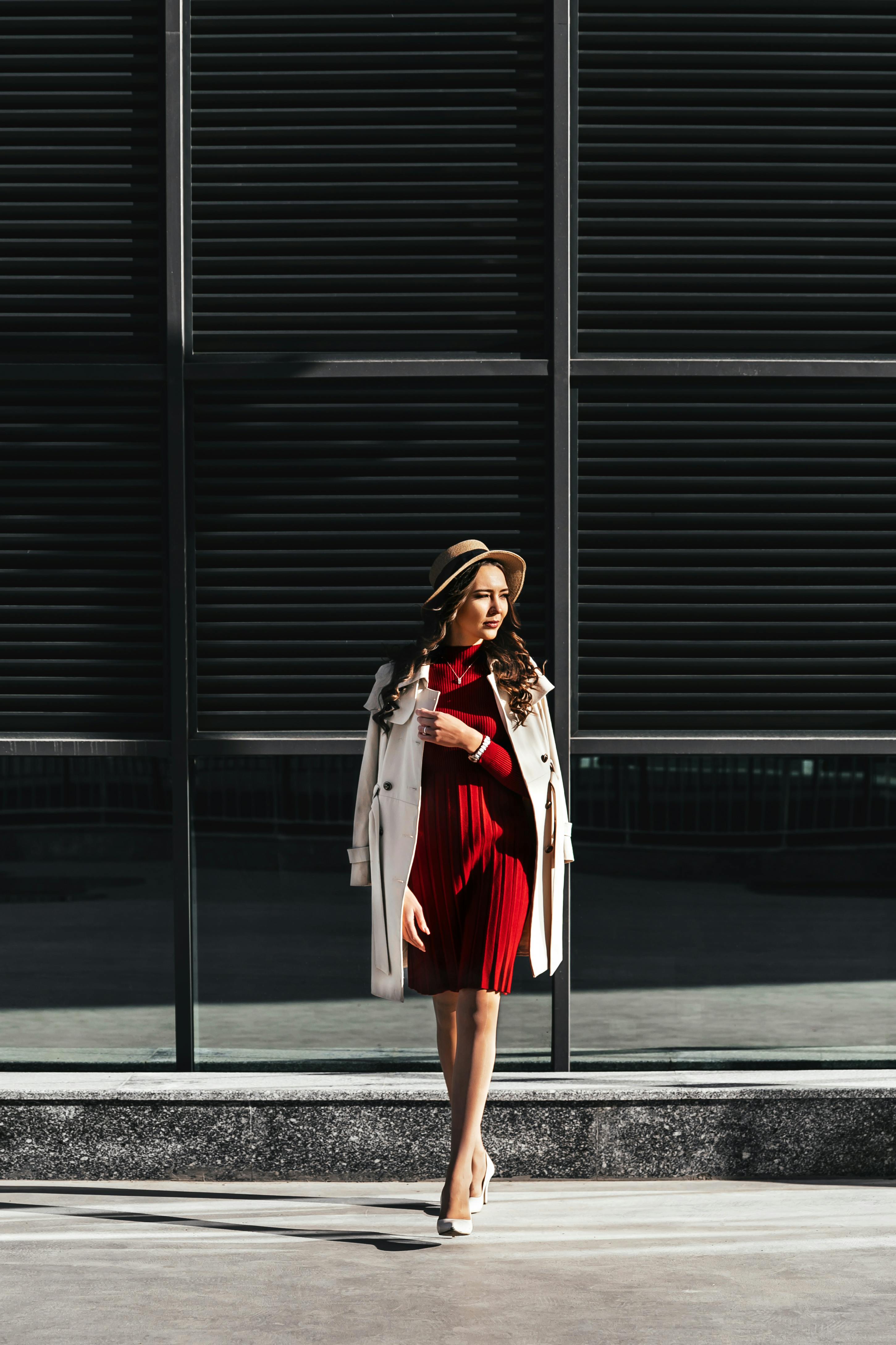 An elegantly dressed woman | Source: Pexels