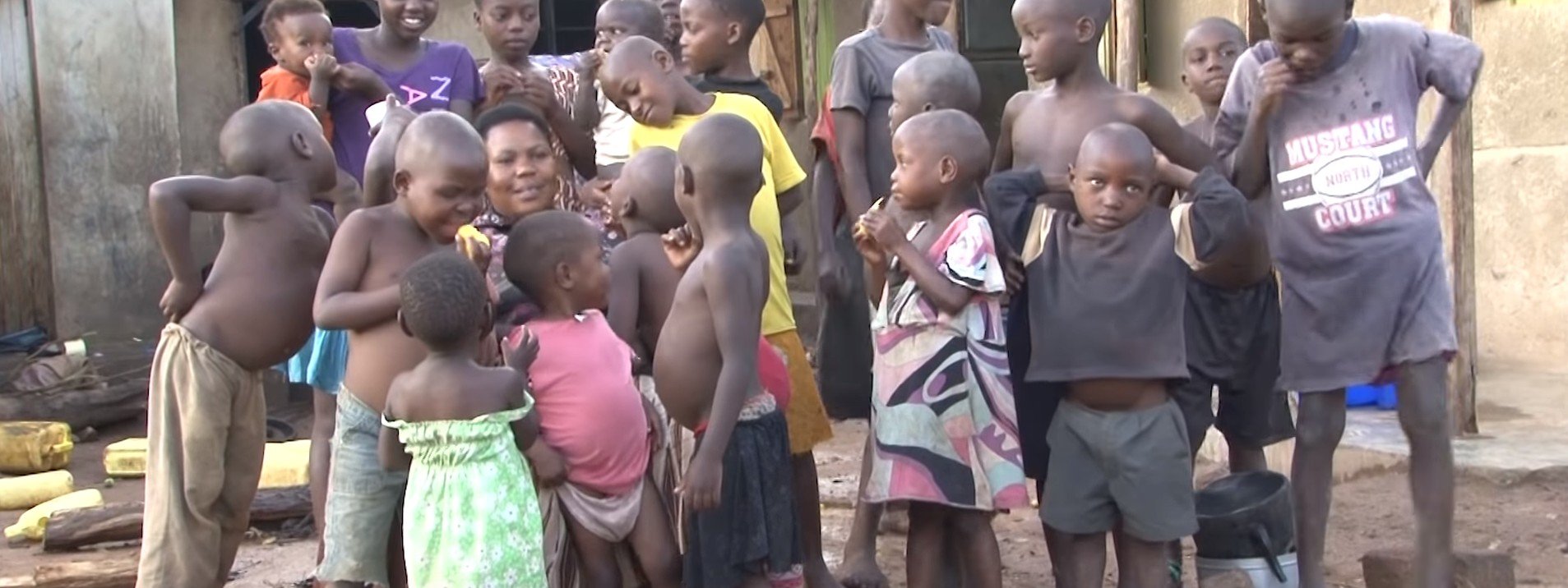 Les nombreux enfants de Mariam. l Source: YouTube/ Pulse Live Kenya