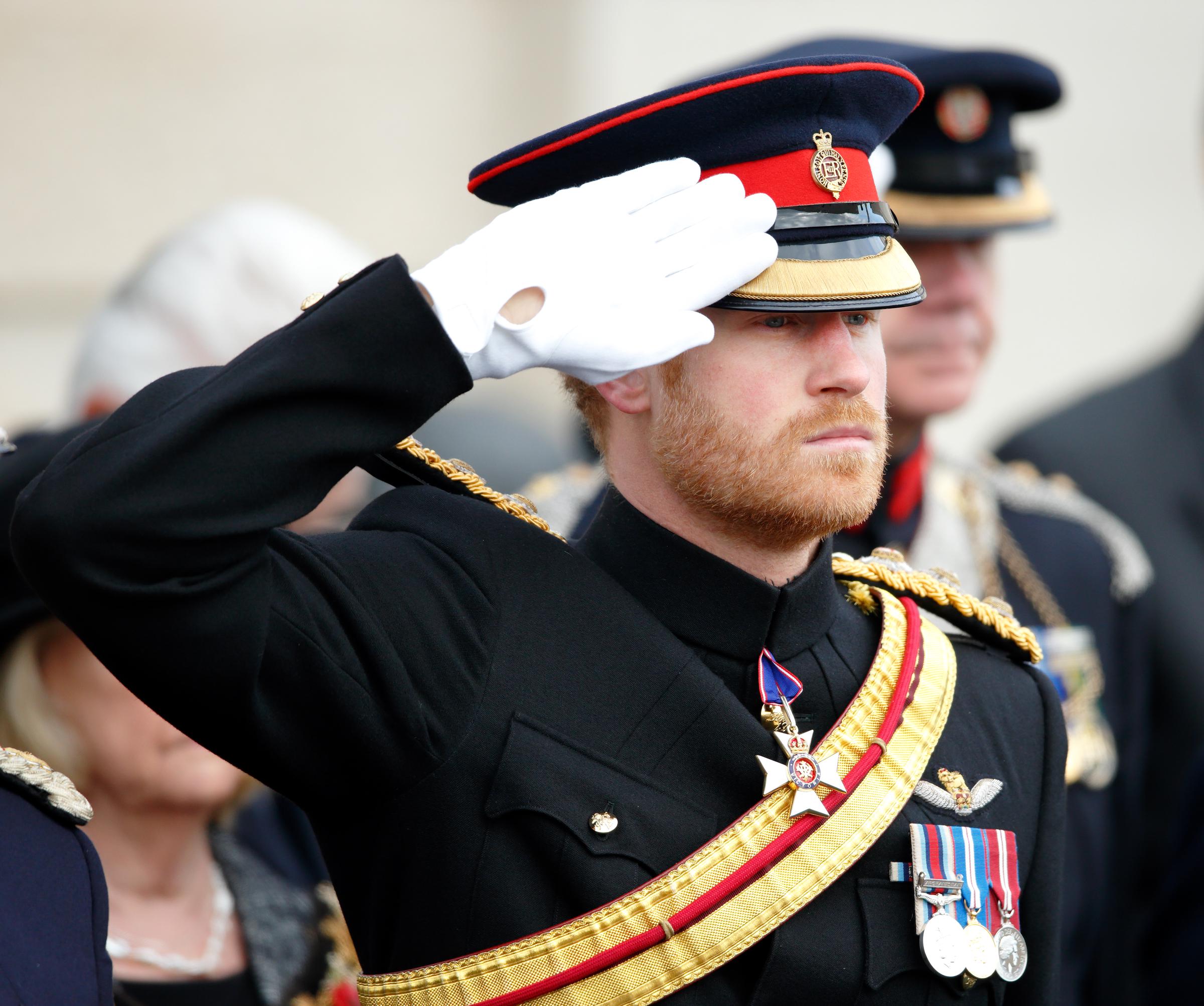 Le prince Harry assiste au service du jour de l'Armistice au National Memorial Arboretum à Alrewas, en Angleterre, le 11 novembre 2016 | Source : Getty Images