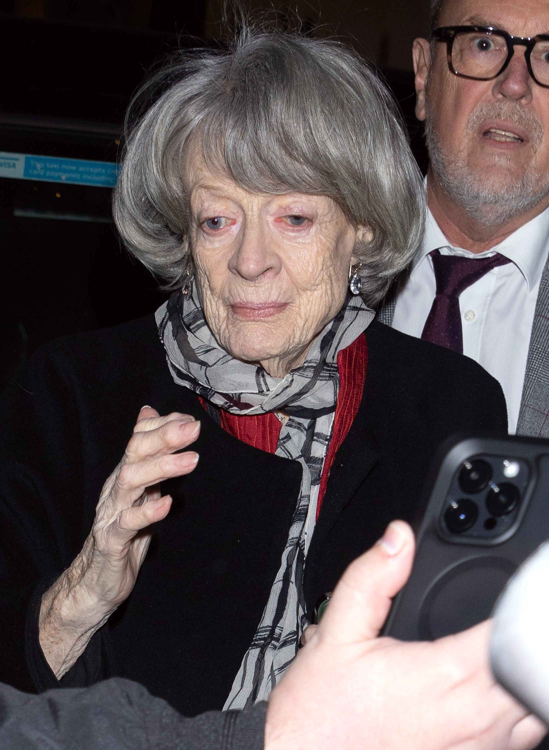 Maggie Smith participe à la collecte de fonds One Night Only le 4 décembre 2022, à Londres, en Angleterre. | Source : Getty Images