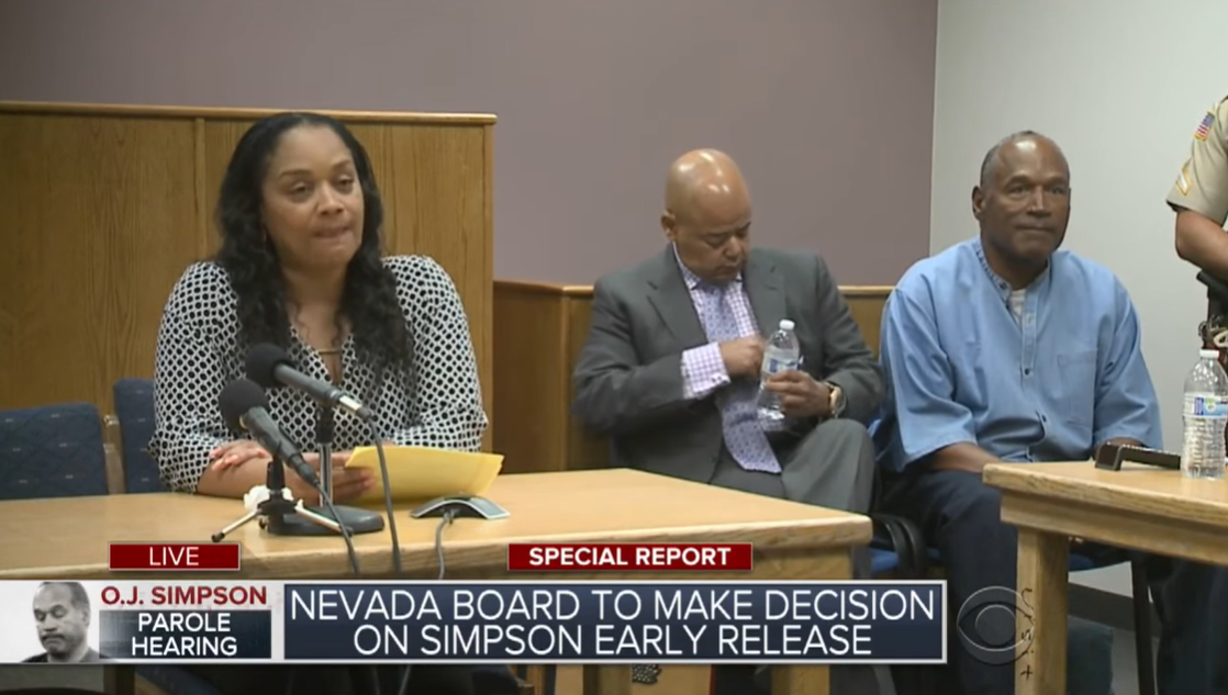 Arnelle Simpson parle de la vision positive de la vie de son père, O.J. Simpson, devant une commission de libération conditionnelle en 2017 au Nevada. | Source : YouTube/CBSNewYork