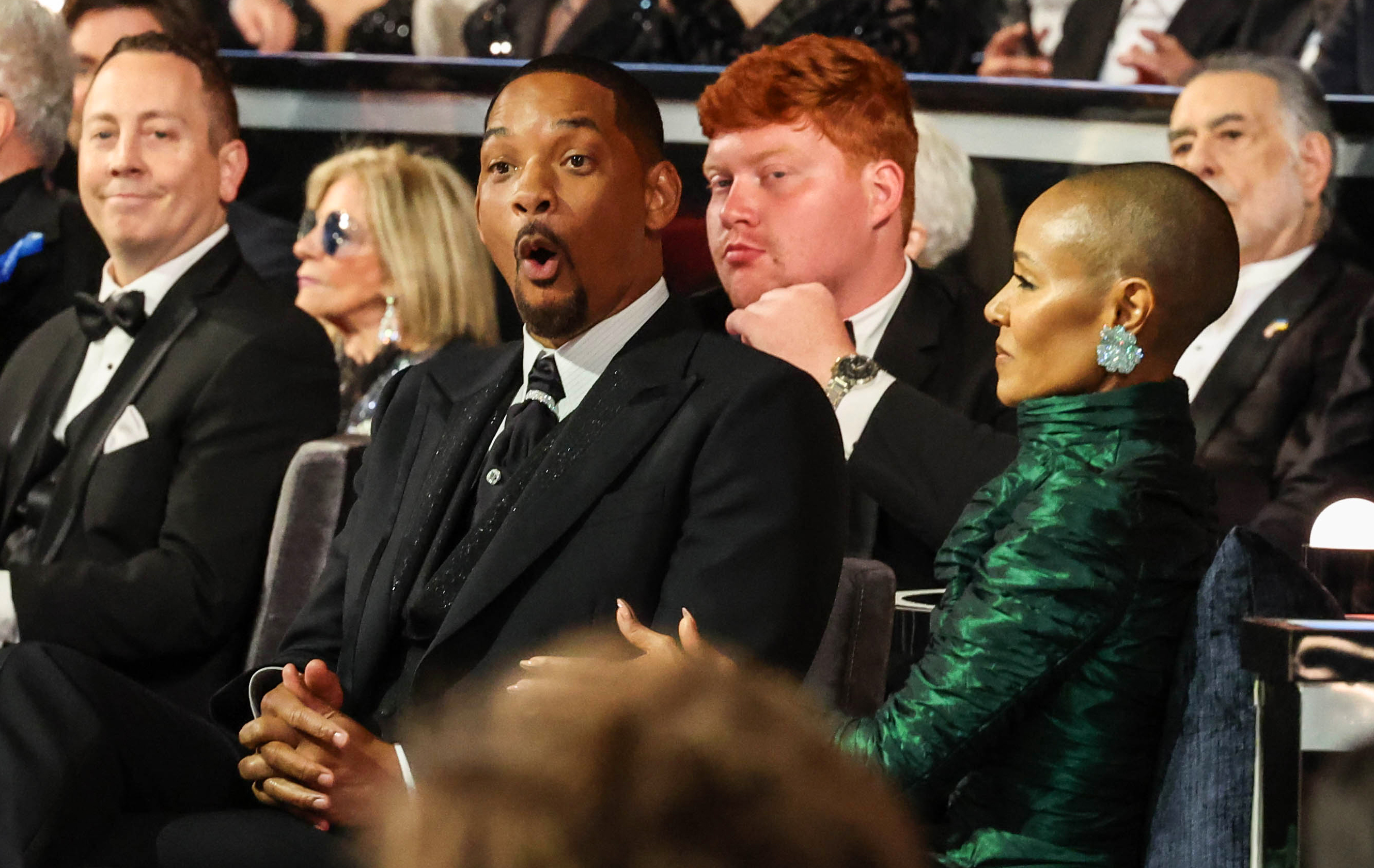 Will Smith et Jada Pinkett regardent le spectacle lors de la 94e cérémonie des Oscars au Dolby Theatre at Ovation Hollywood le dimanche 27 mars 2022 | Source : Getty Images