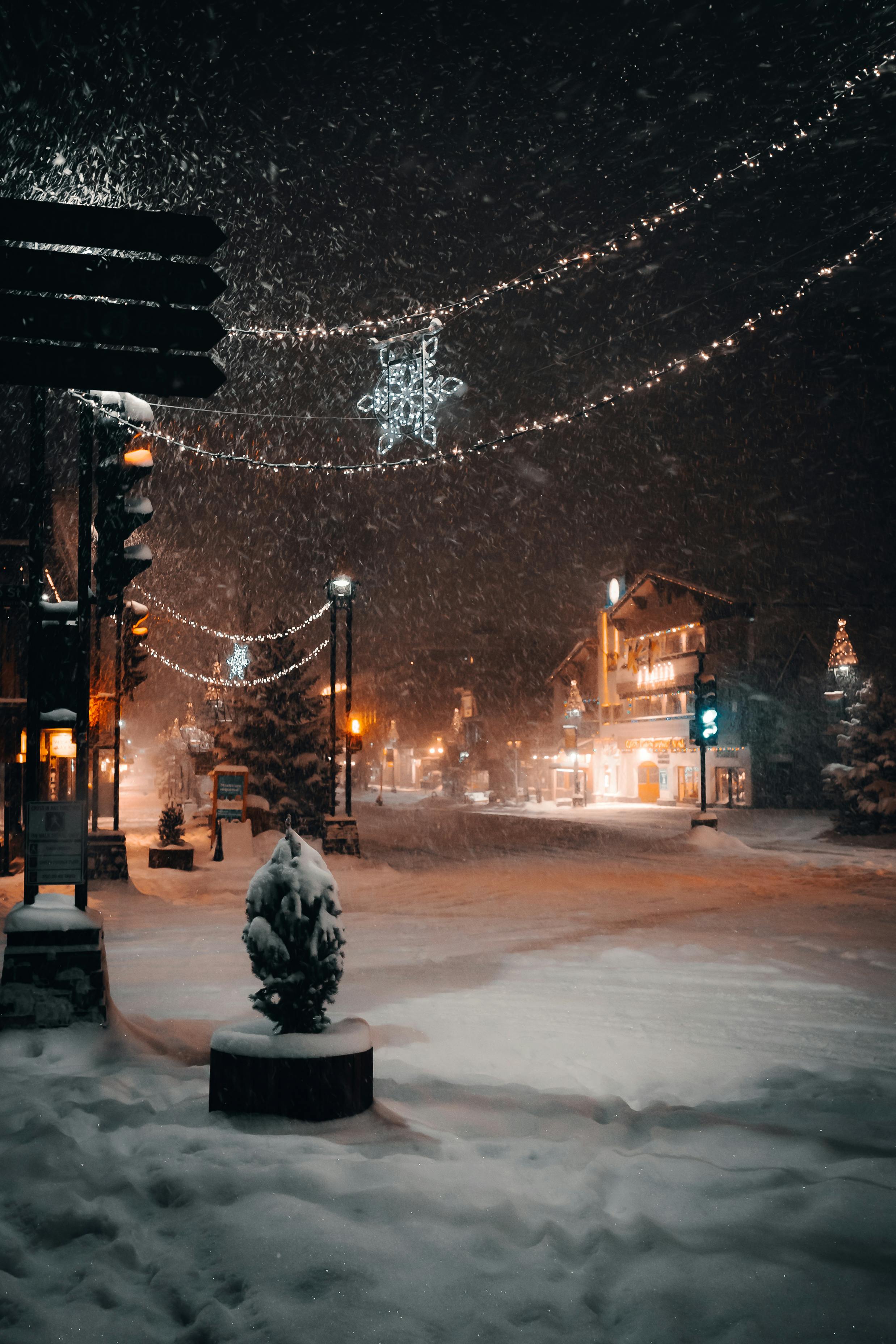 Une rue enneigée | Source : Pexels