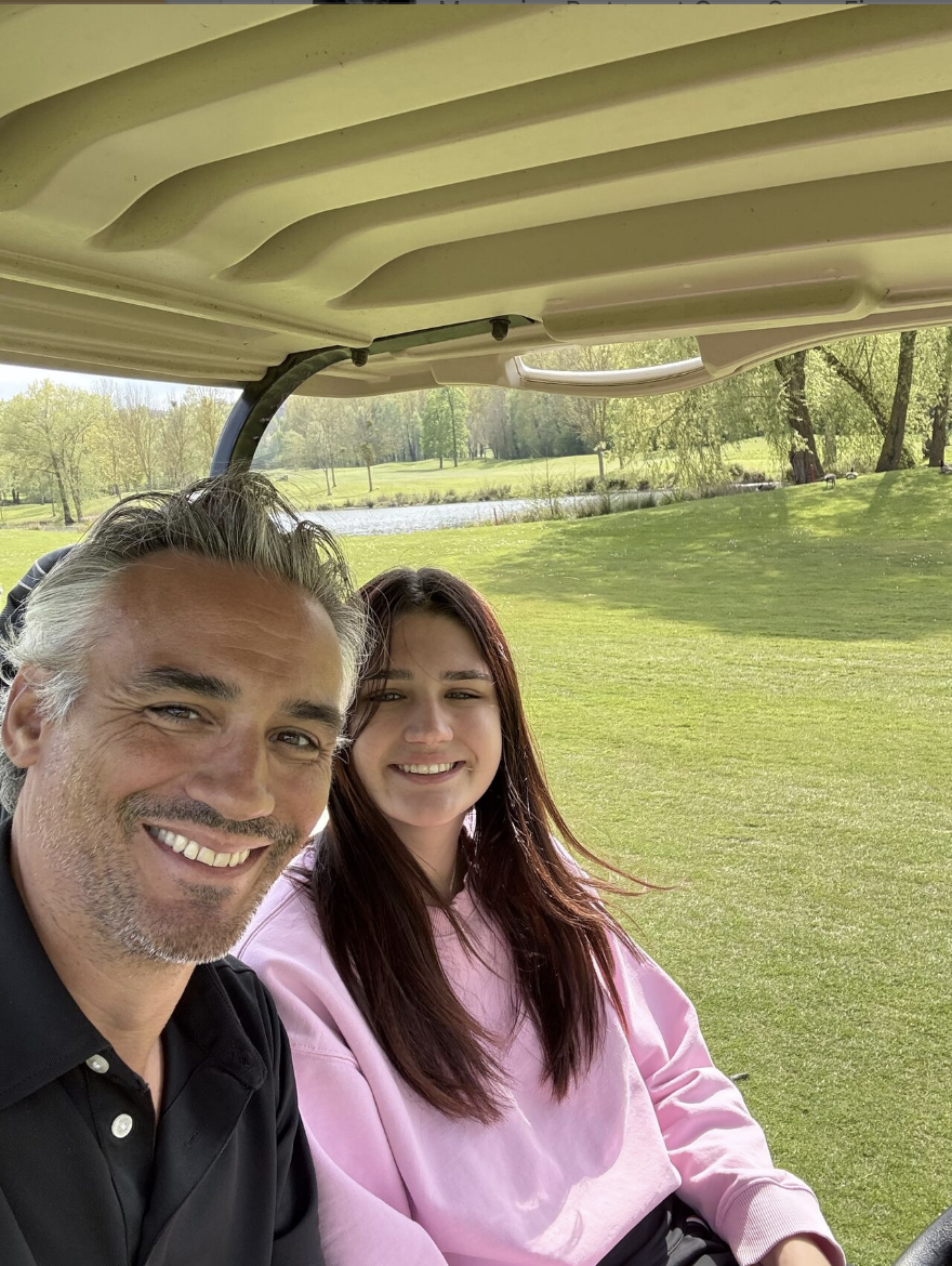 Arnaud Riverain et Eva | Source : LinkedIn/Arnaud Riverain