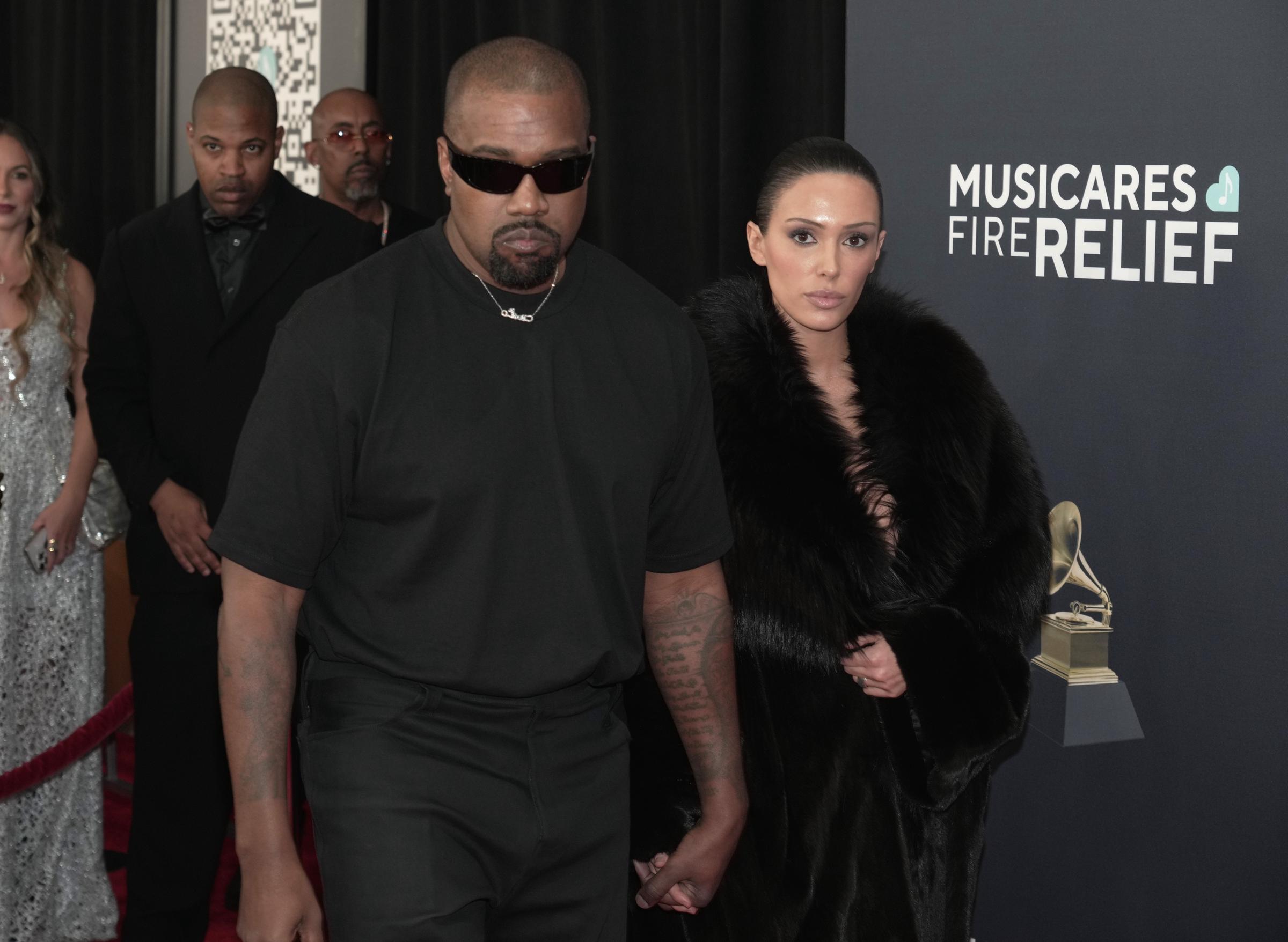 Kanye West et Bianca Censori arrivent à la 67e cérémonie annuelle des Grammy Awards, le 2 février 2025, à Los Angeles, en Californie. | Source : Getty Images