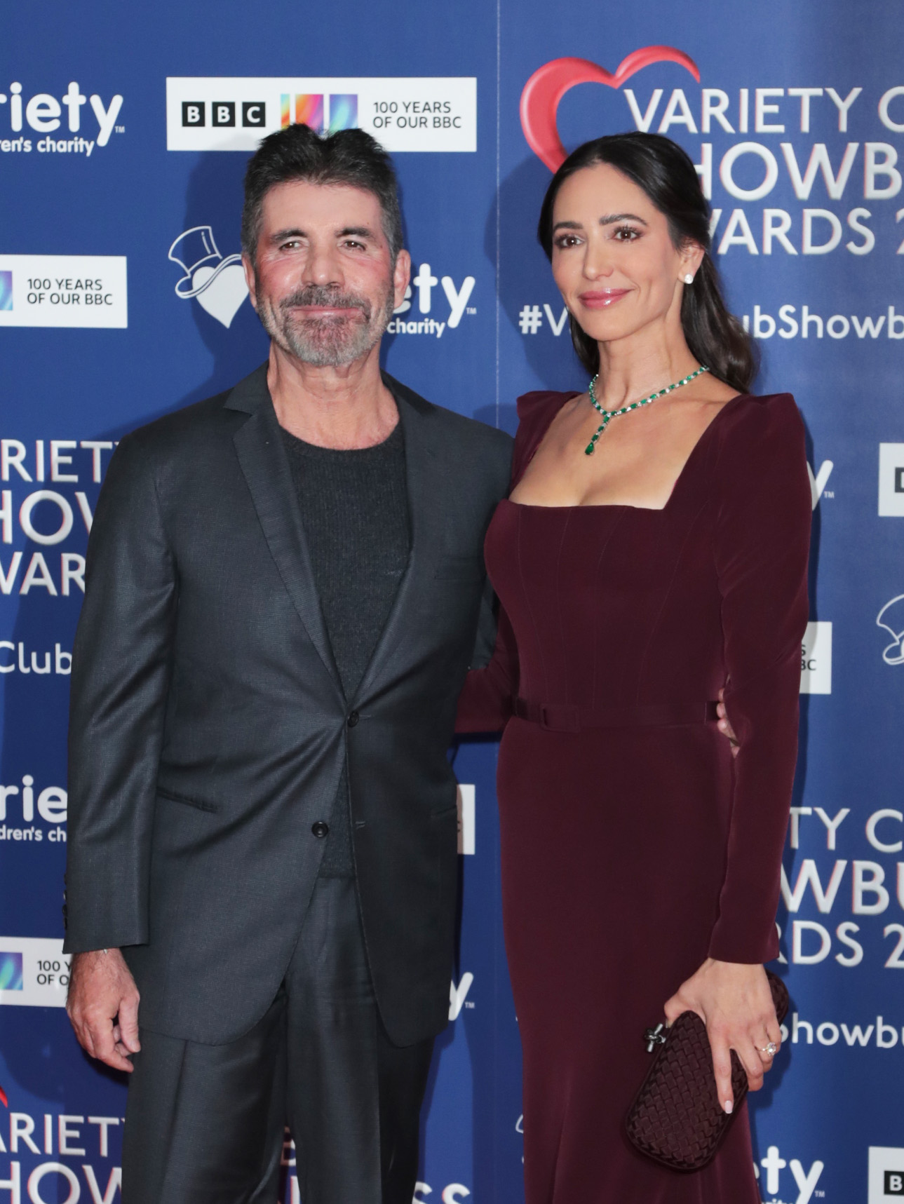 Simon Cowell et Lauren Silverman aux Variety Club Showbusiness Awards en 2022 à Londres | Source : Getty Images