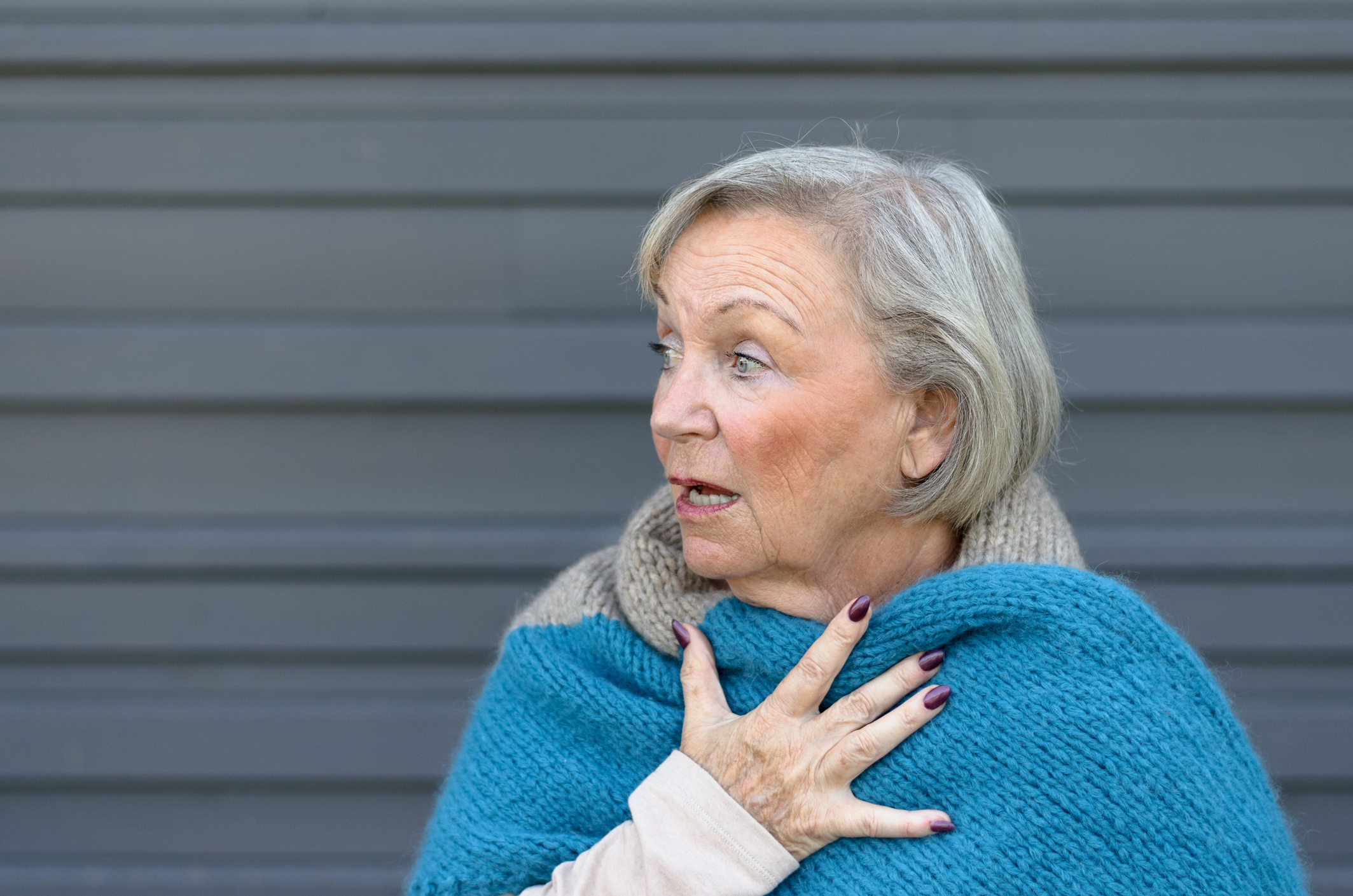 Une femme âgée choquée | Source : Getty Images