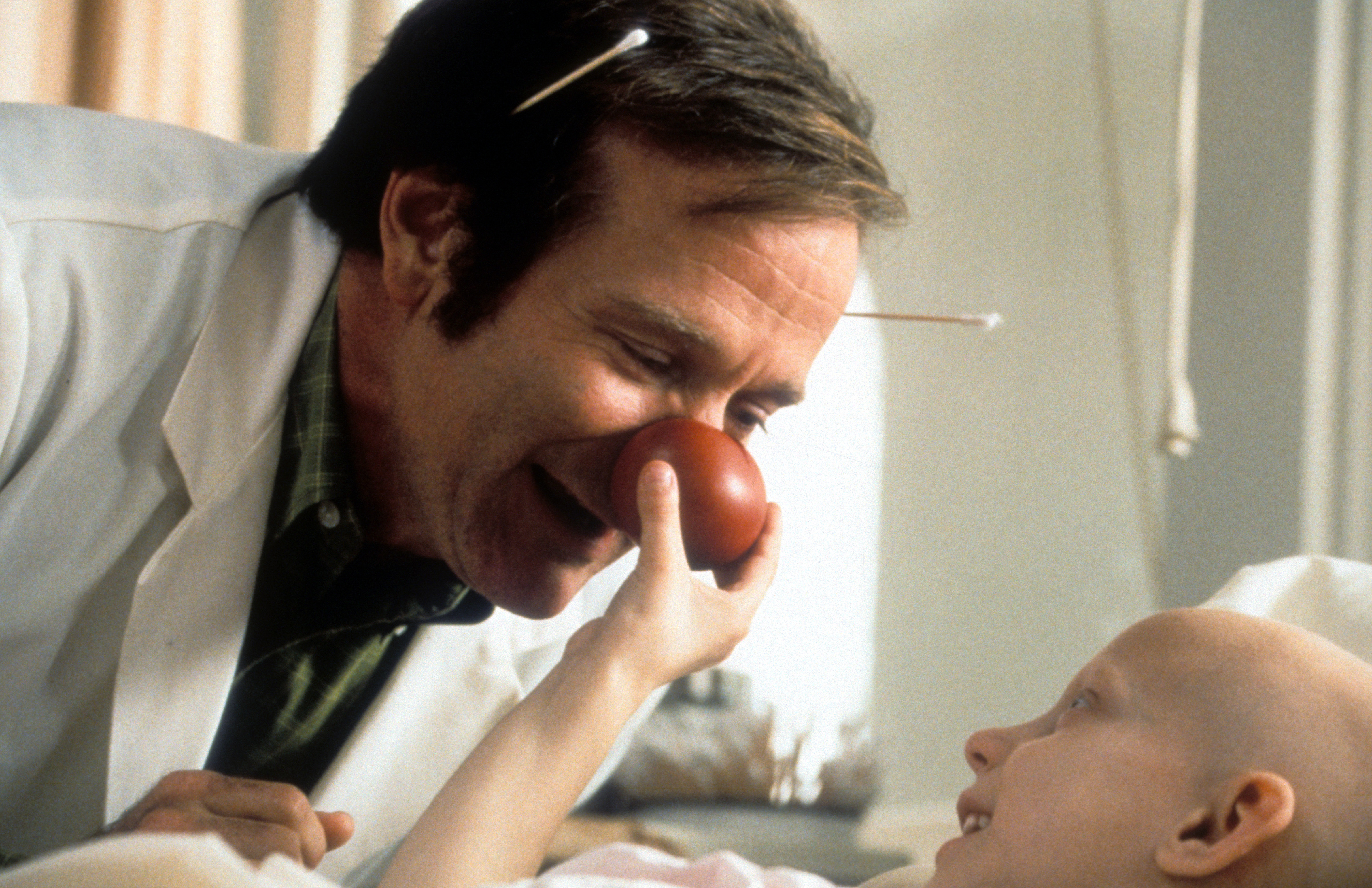 Robin Williams filmant une scène de "Patch Adams", vers 1998. | Source : Getty Images