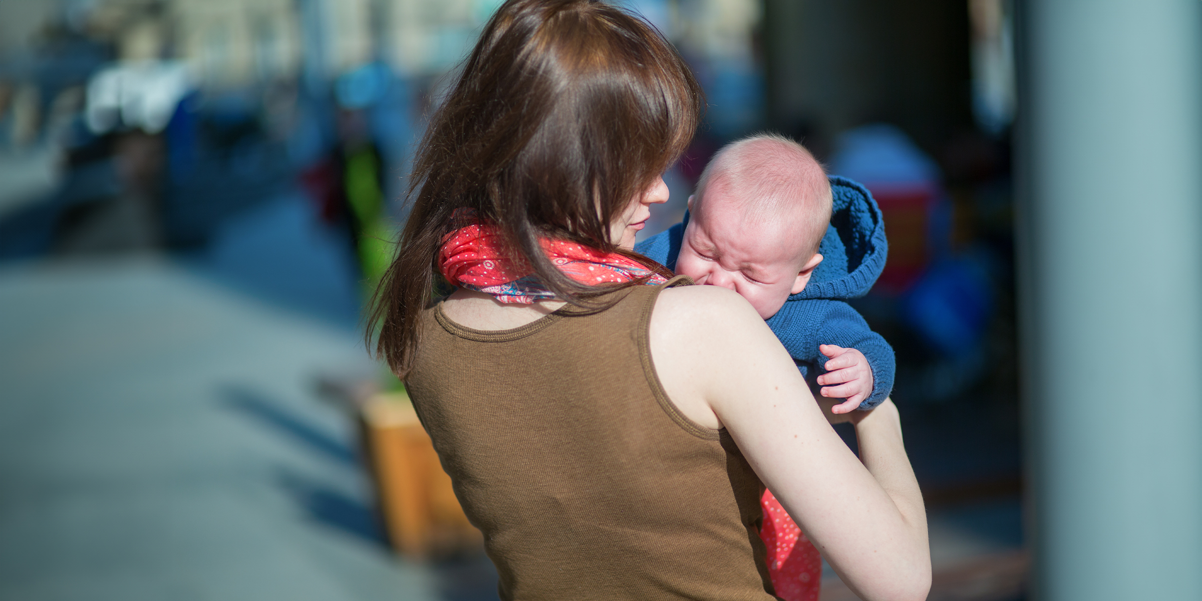 Une mère avec son nouveau-né | Source : Shutterstock