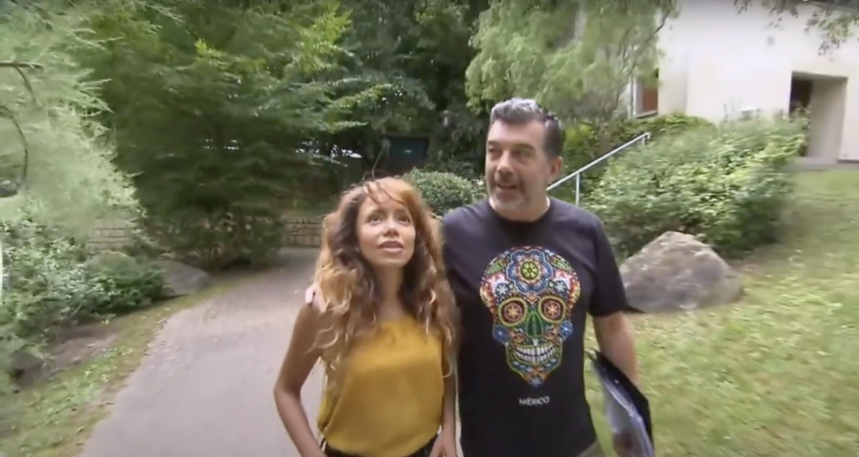 Paola et Stéphane Plaza dans "Recherche appartement ou maison"  | Source : Youtube/Vadim Limin