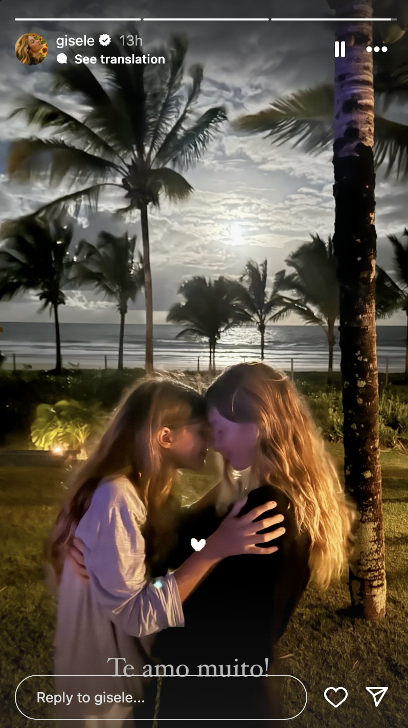 Vivian Brady et Gisele Bündchen partagent un moment de tendresse. | Source : Instagram/gisele