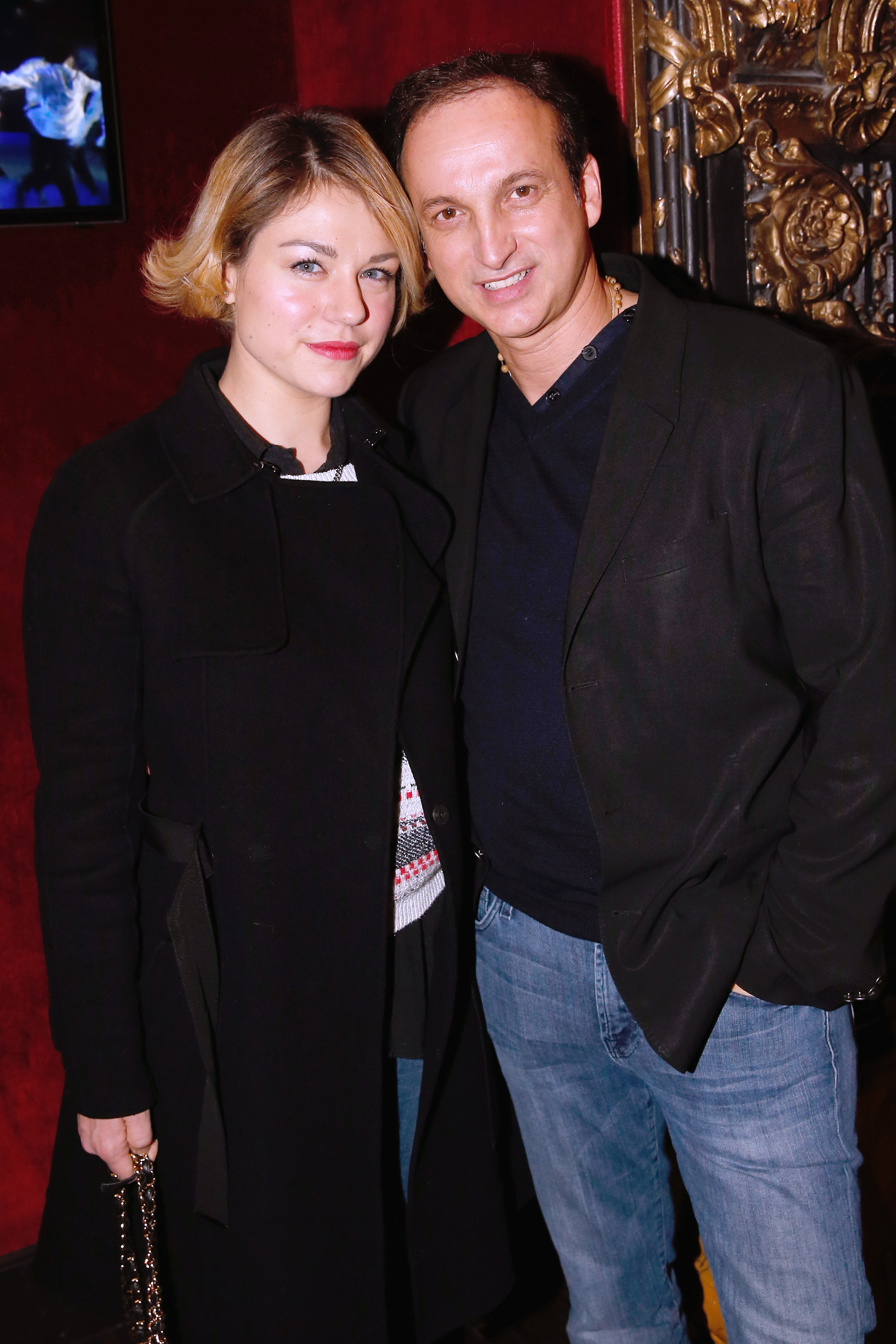 L'actrice Émilie Dequenne et son mari, l'acteur Michel Ferracci, assistent à l'inauguration de la crèche de Noël de Coca-Cola au Musée Grévin le 20 novembre 2013 à Paris, France I Photo de Bertrand Rindoff Petroff I Source : Getty Images