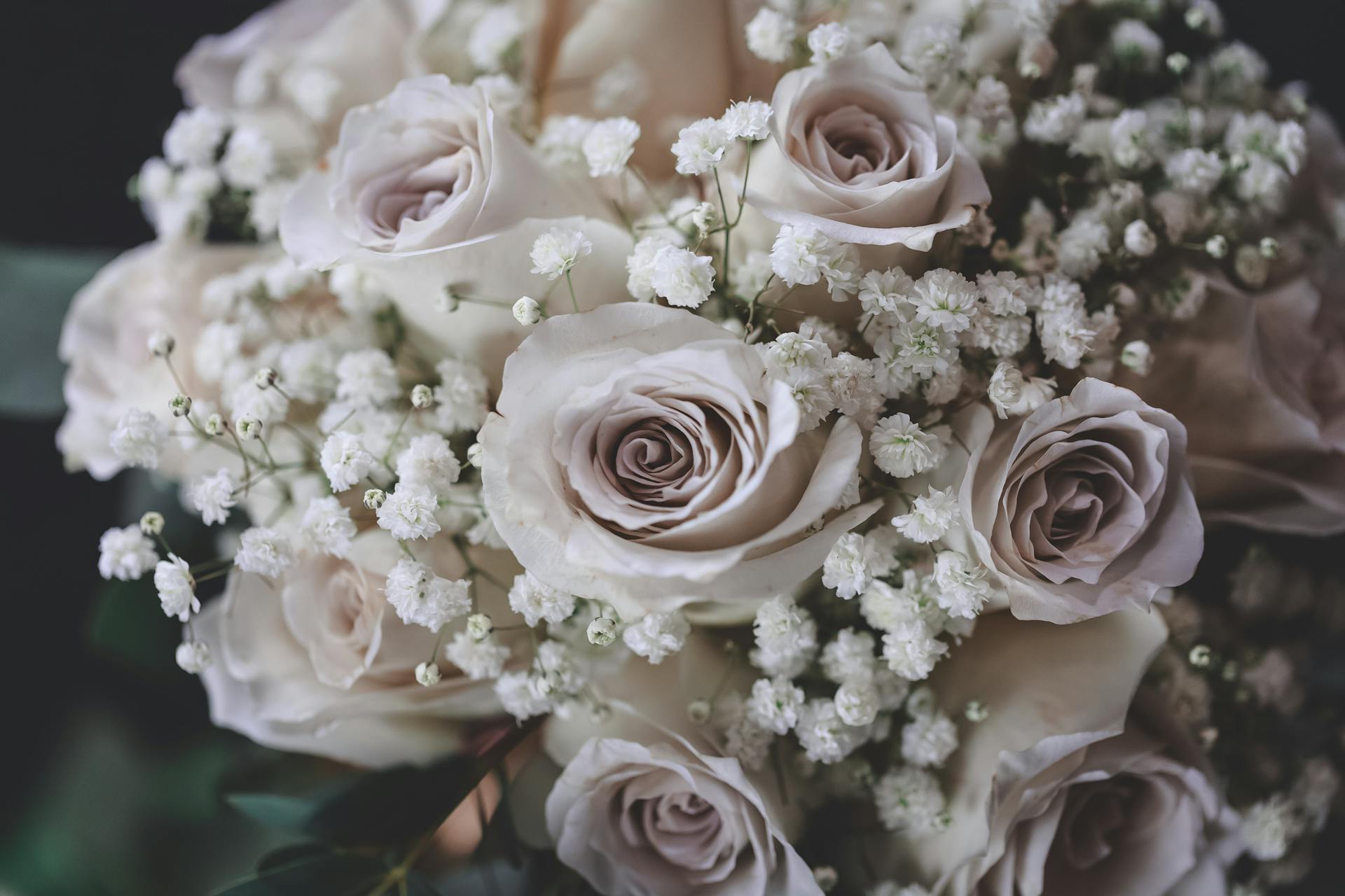 Gros plan sur un bouquet de fleurs | Source : Pexels