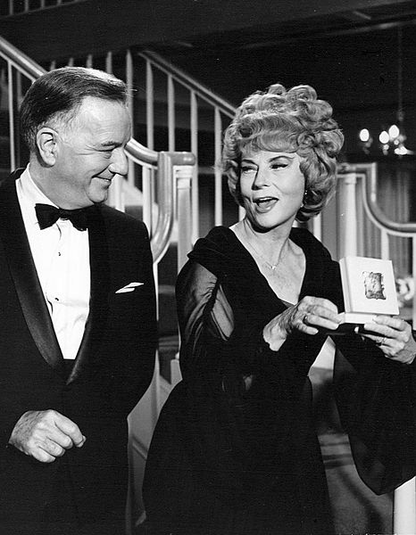 Maurice Evans et Agnes Moorehead.  |  Source: Wikimedia Commons