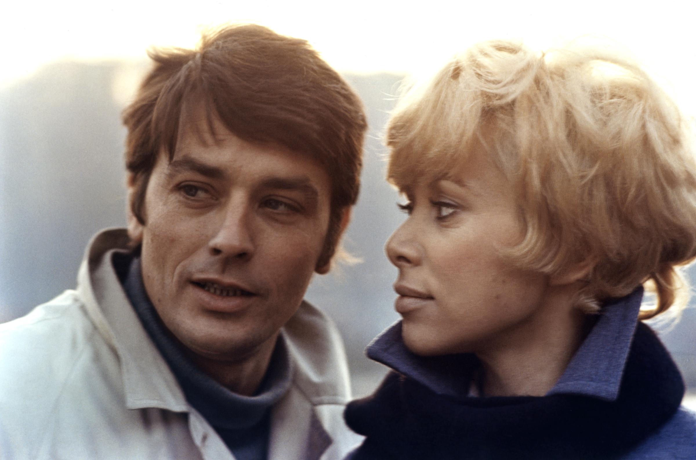 Alain Delon et Mireille Darc sur le tournage de "Jeff", réalisé par Jean Herman en 1969. | Source : Getty Images