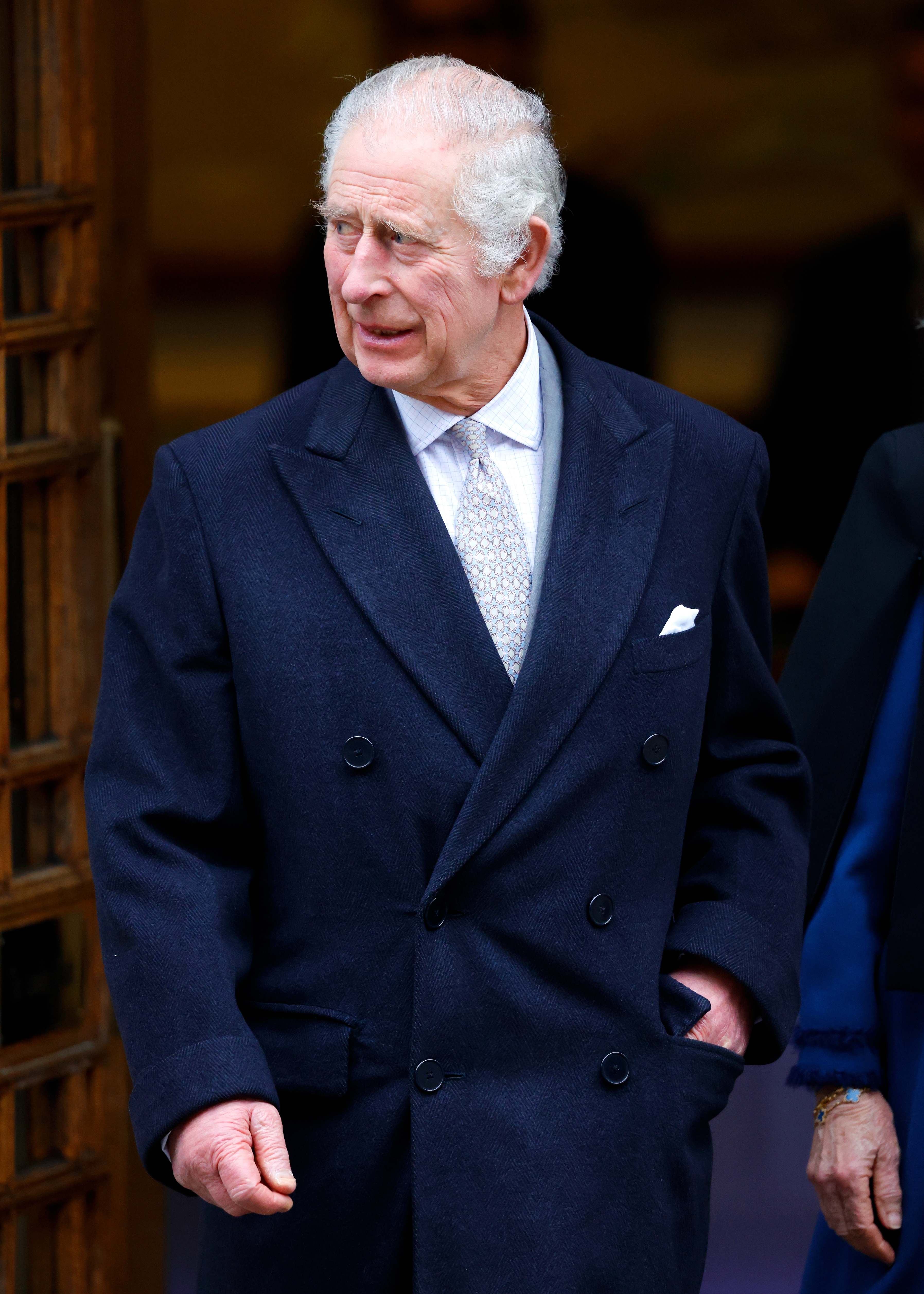 Le roi Charles III Le roi Charles III quittant la London Clinic après avoir subi une procédure corrective pour une hypertrophie de la prostate le 29 janvier 2024 à Londres, Angleterre | Source : Getty Images