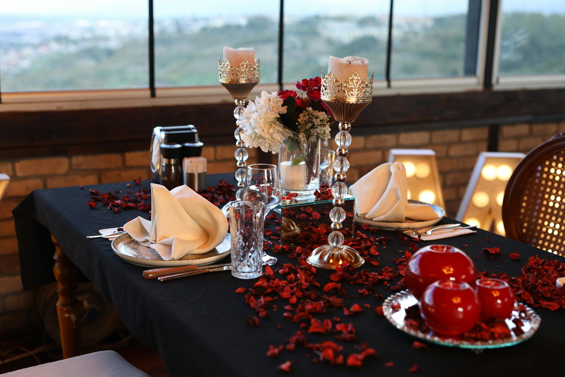 Un dîner romantique | Source : Pexels