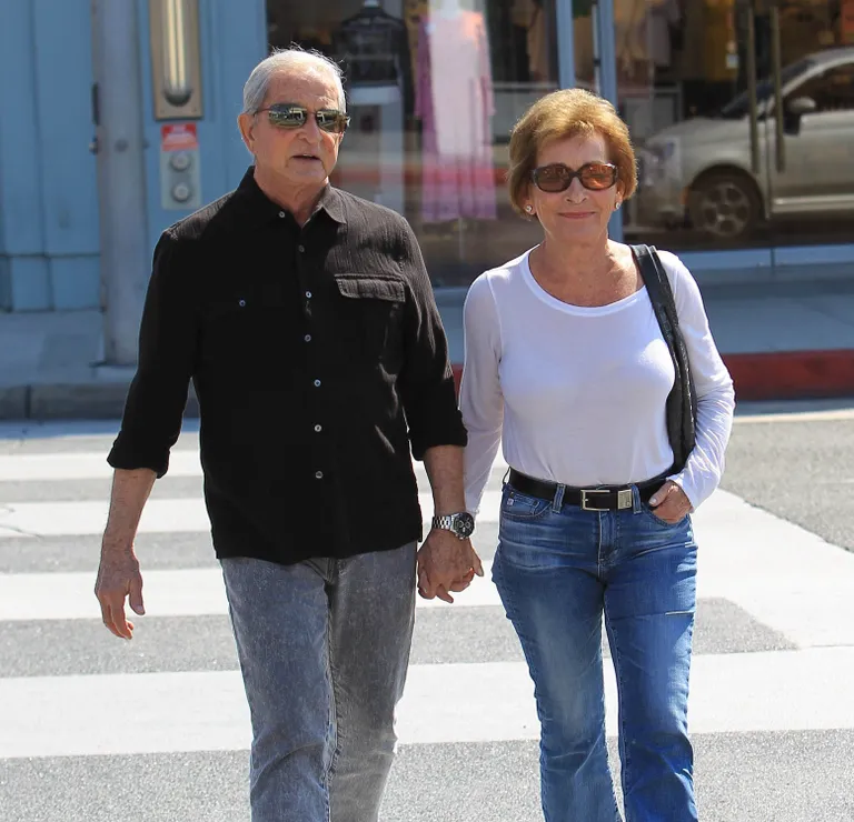 Jerry et Judy Sheindlin sont vus le 18 juin 2017, à Los Angeles, en Californie | Photo : SMXRF/Star Max/GC Images/Getty Images