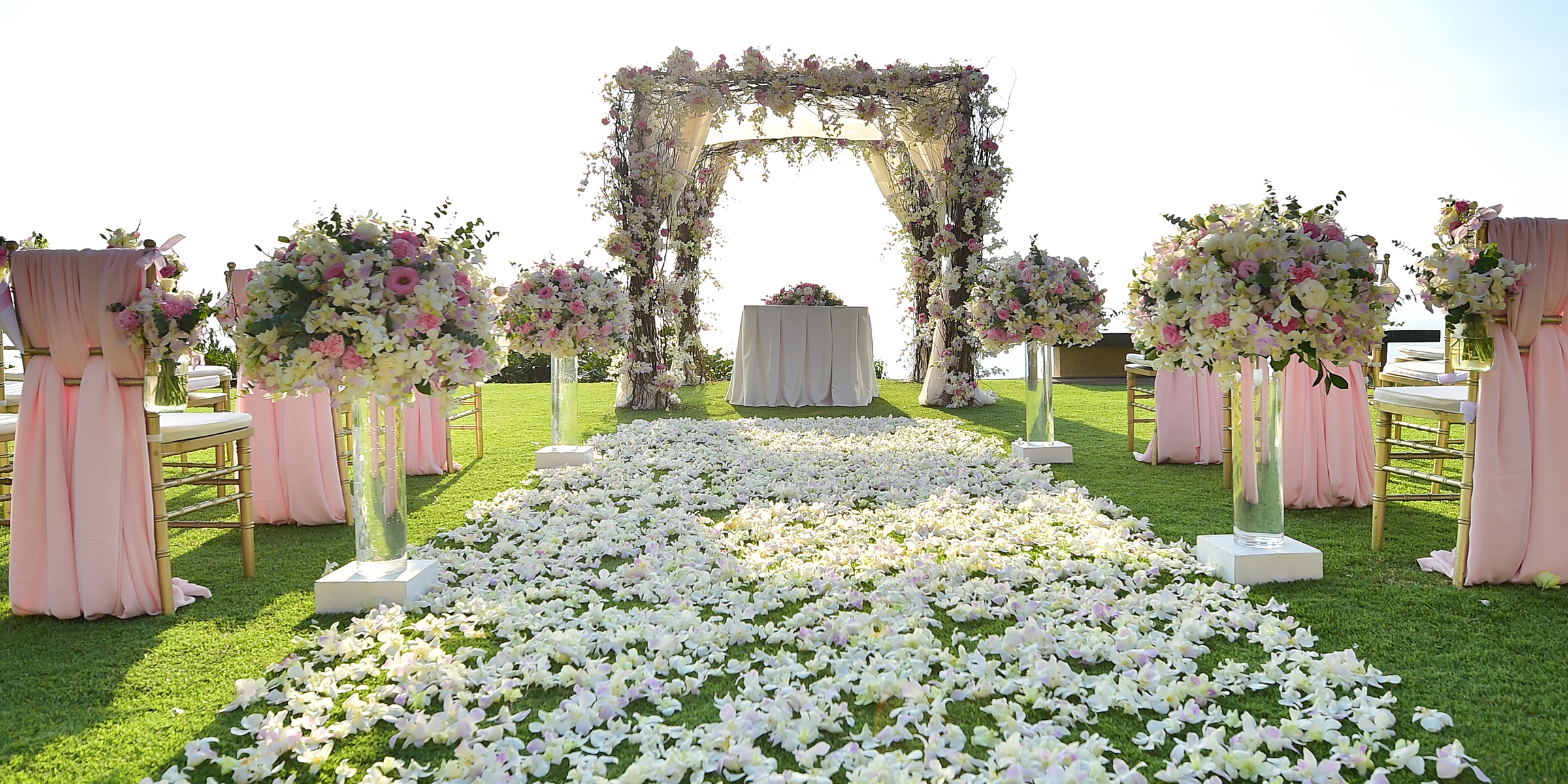 Une belle allée de mariage | Source : Shutterstock