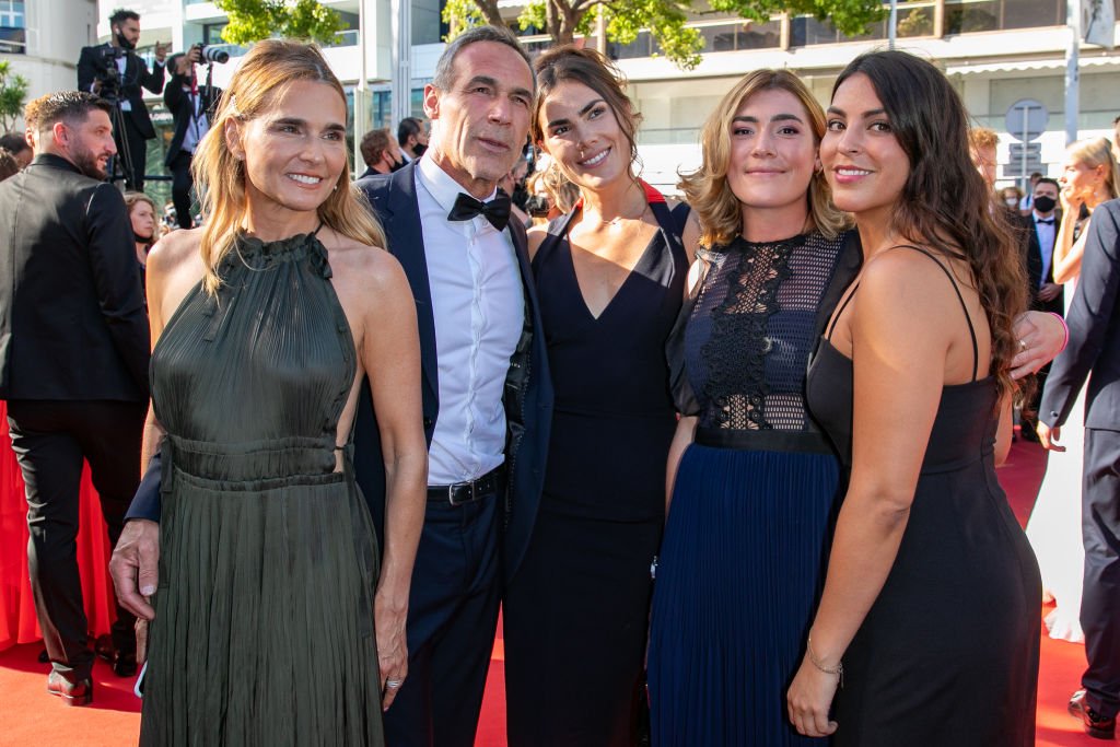 Mike Horn et ses invités assistent à la projection de "Stillwater" lors du 74ème Festival de Cannes annuel le 08 juillet 2021 à Cannes, France. | Photo : Getty Images.