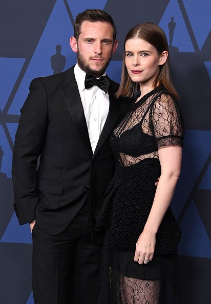  Jamie Bell et Kate Mara arrive à l'Academy of Motion Picture Arts And Sciences '11th Annual Governors Awards au Ray Dolby Ballroom à Hollywood & Highland Center le 27 octobre 2019 à Hollywood, Californie. | Photo : Getty Images
