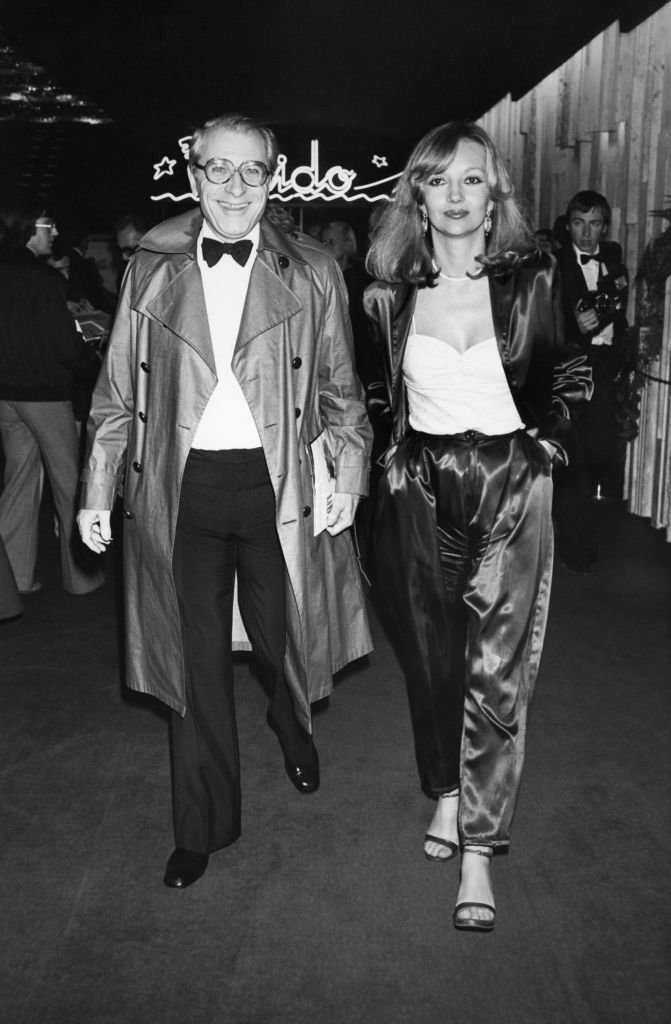 Jean Poiret et Caroline Cellier lors d'un gala au Lido le 25 avril 1979 à Paris, France. | Photo : Getty Images