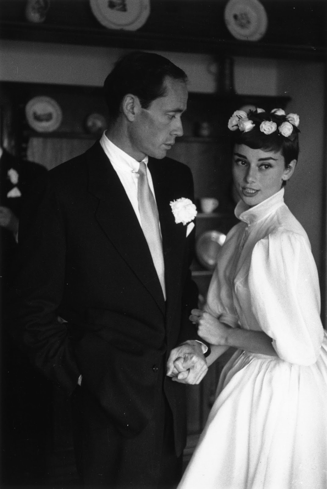 Mel Ferrer et Audrey Hepburn le jour de leur mariage en 1954. | Source : Getty Images