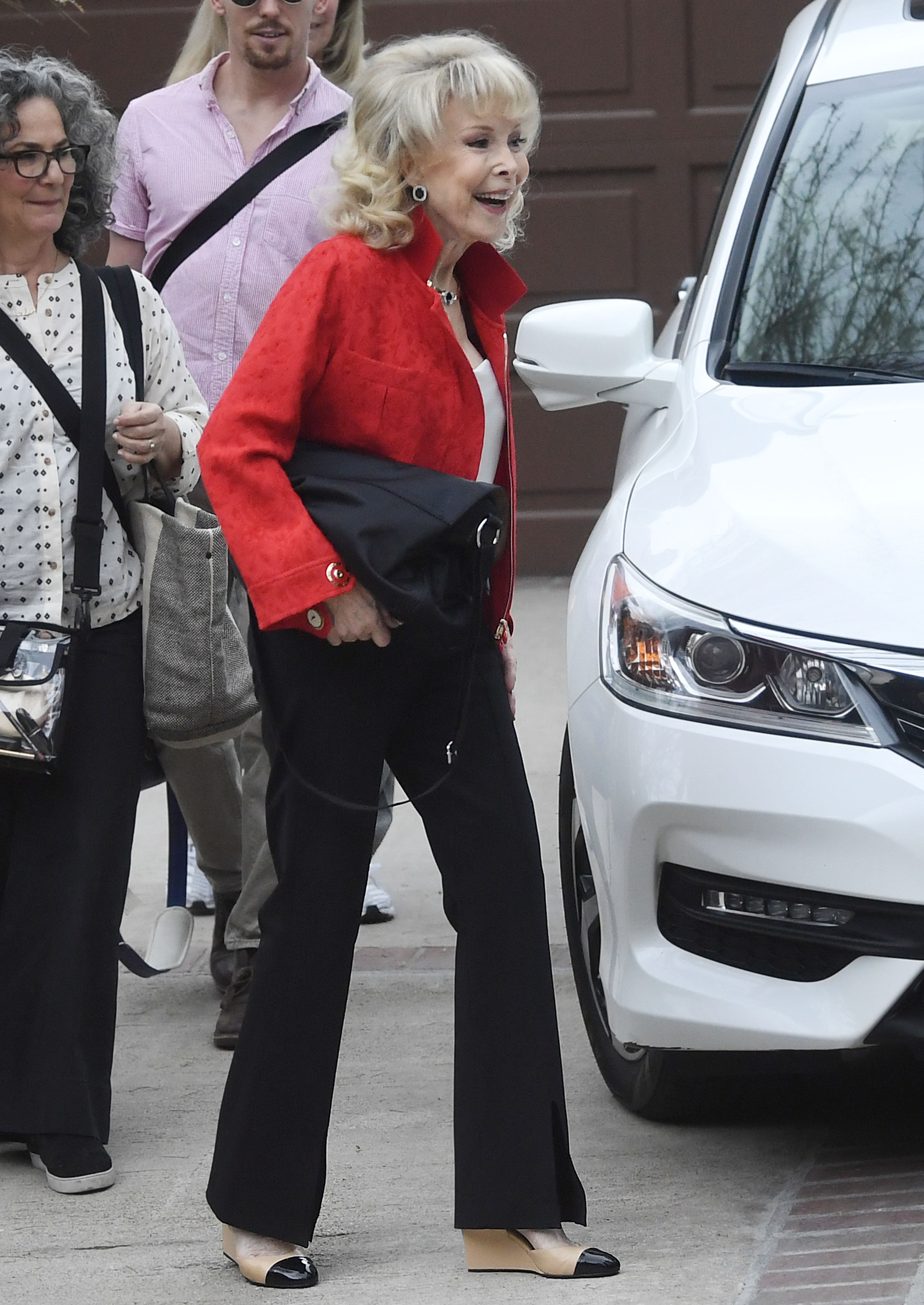 Barbara Eden est vue à Los Angeles, en Californie, le 23 mai 2024. | Source : Getty Images