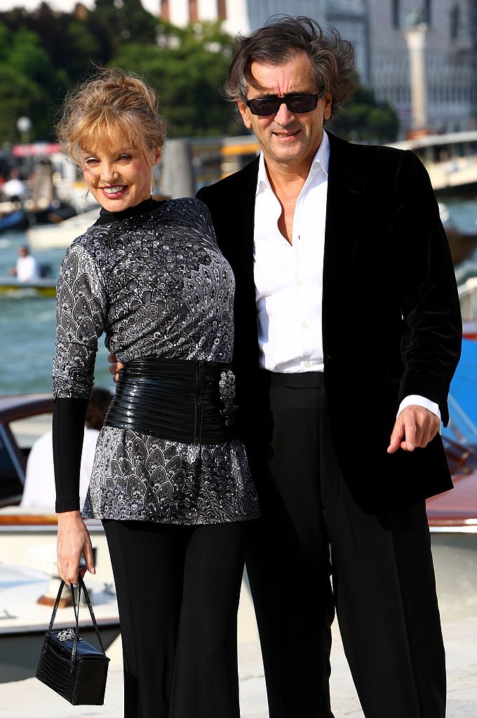 Arielle Dombasle et son mari Bernard-Henri Lévy. l Source : Getty Images