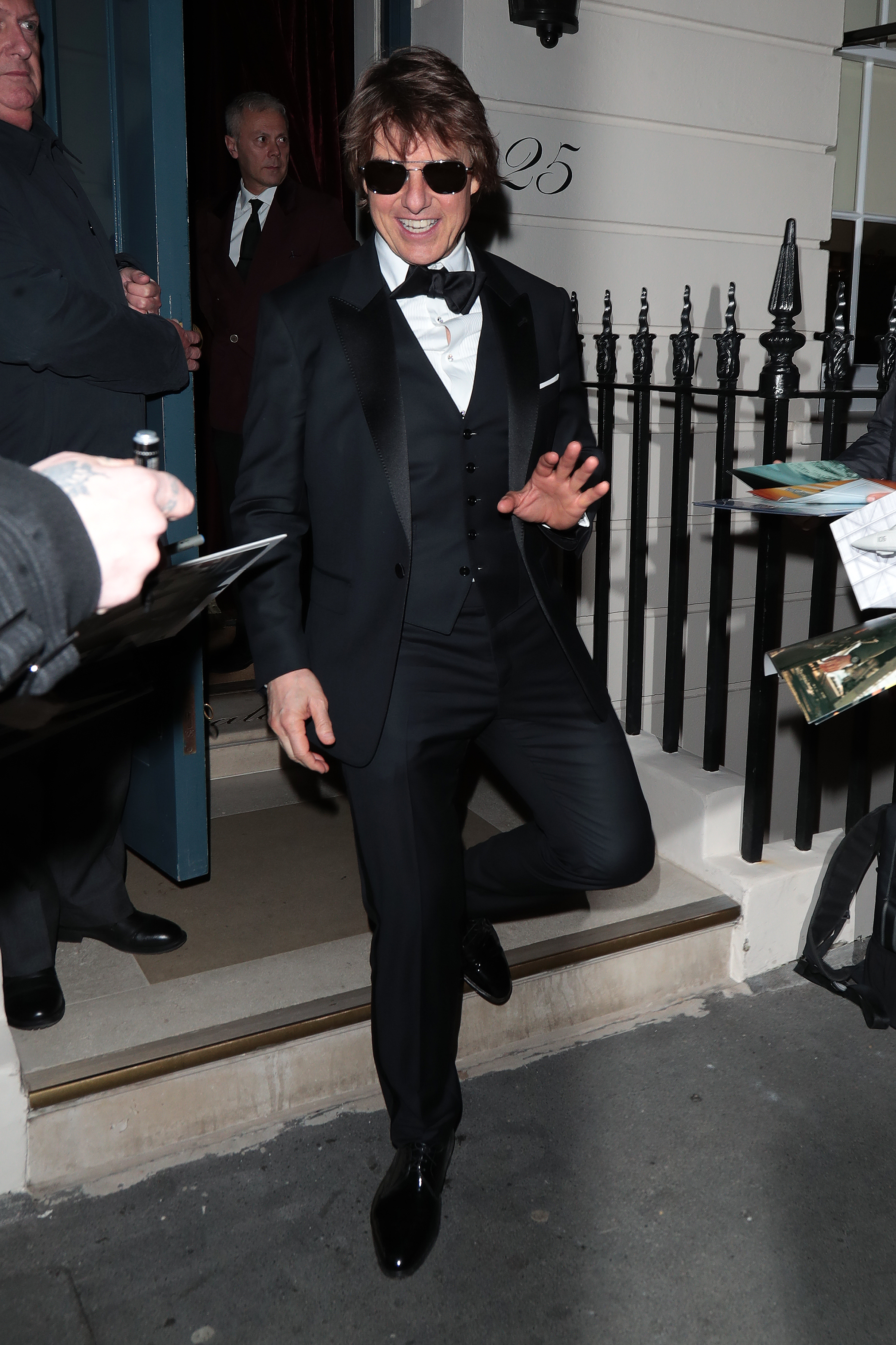Tom Cruise quittant la fête du 50e anniversaire de Victoria Beckham au Oswald's le 20 avril 2024 à Londres, Angleterre | Source : Getty Images