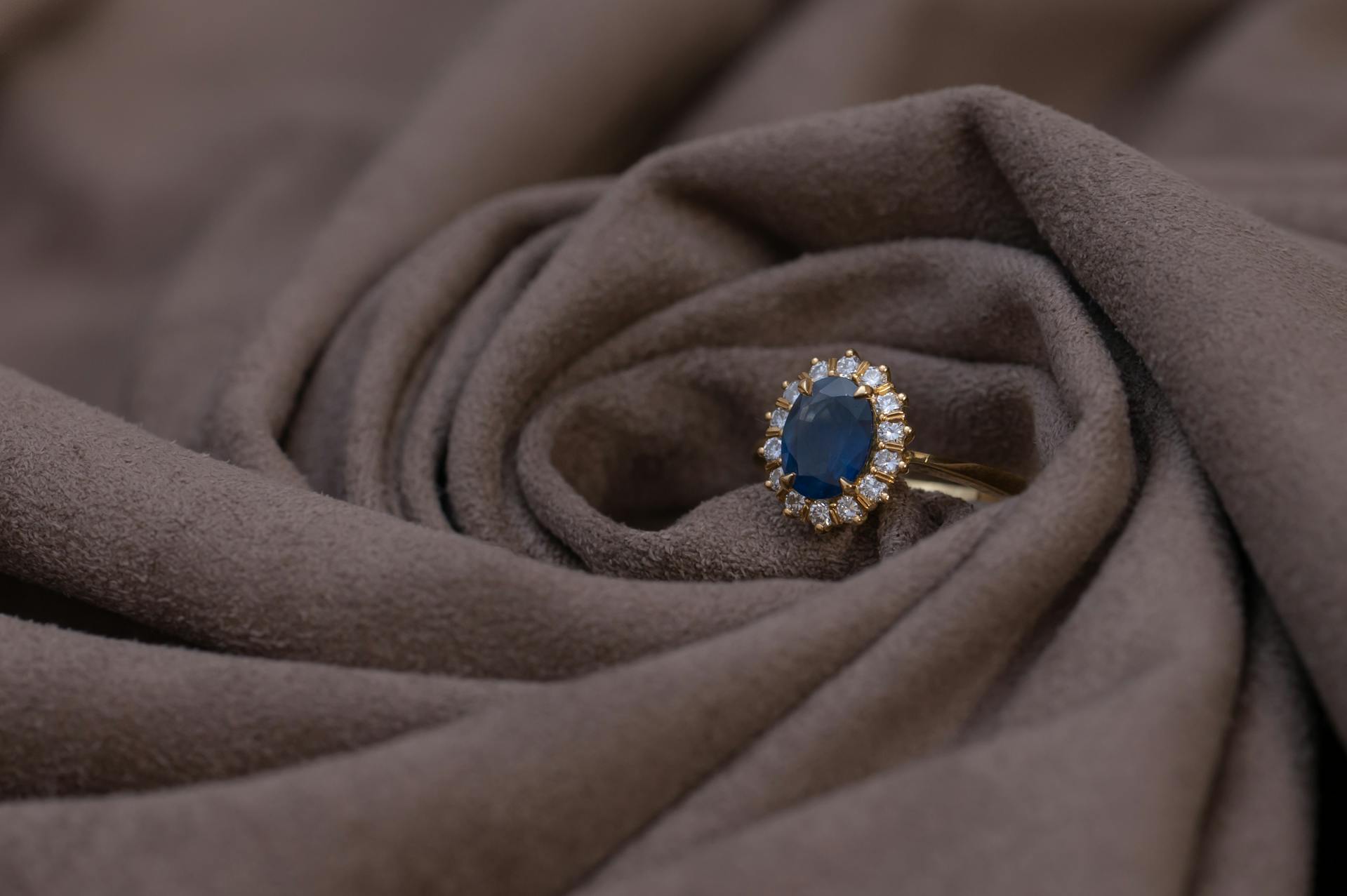 Une bague en saphir | Source : Pexels