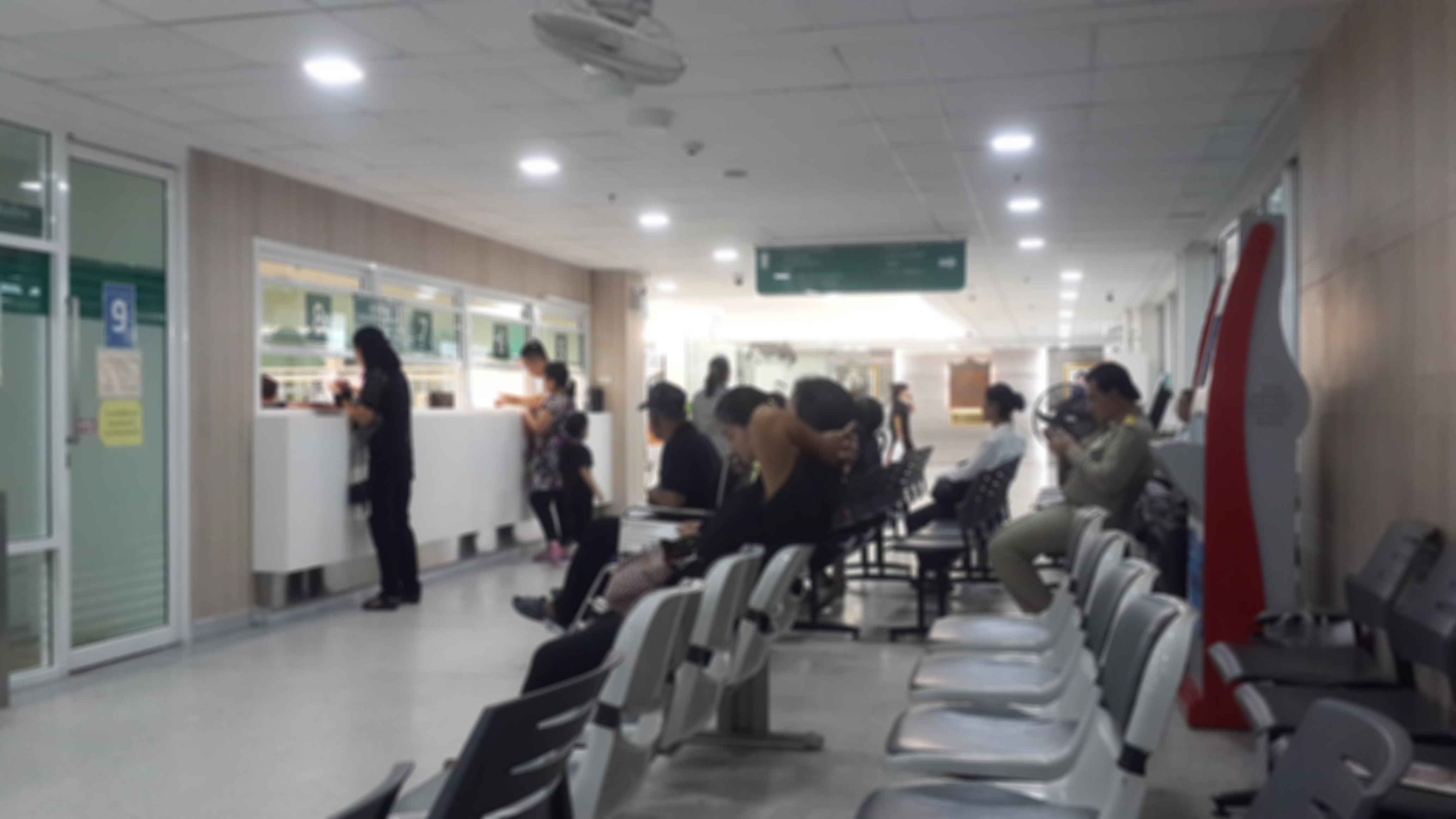 Une salle d'attente dans un hôpital | Source : Shutterstock