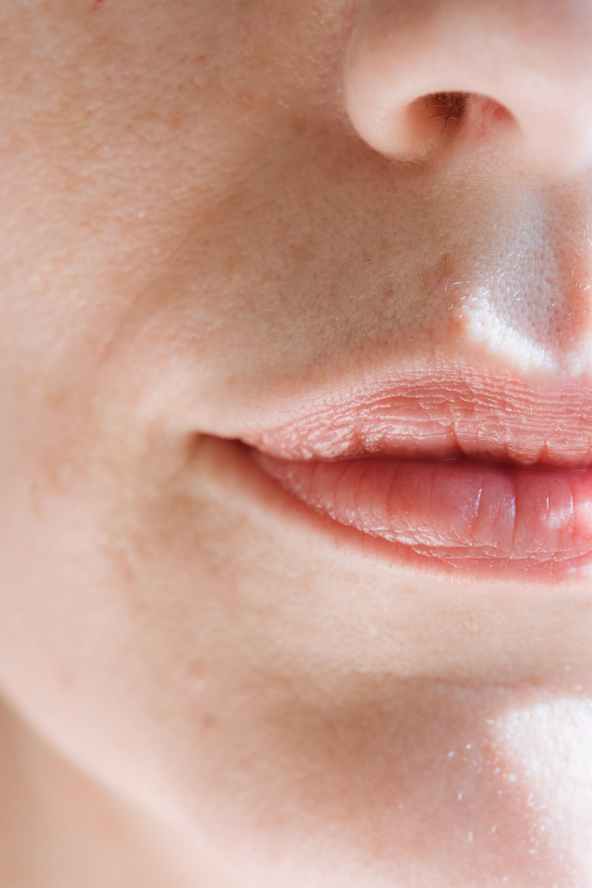 Close-up of a woman's lips | Source: Pexels