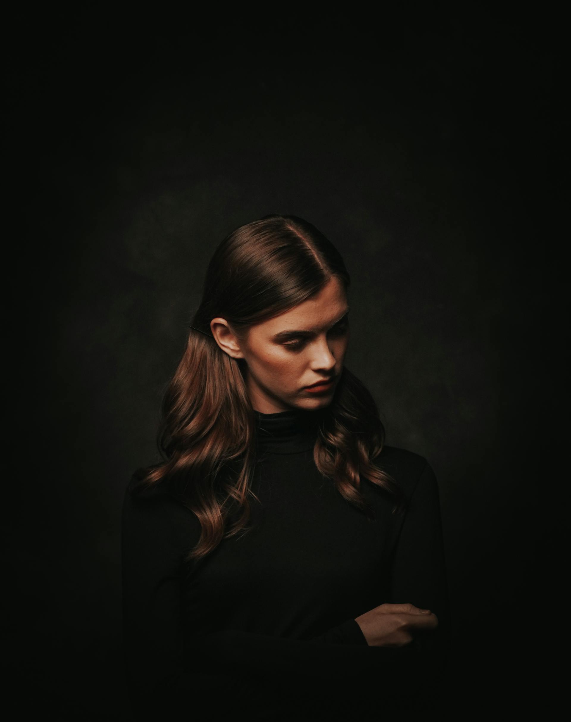 Une femme sombre | Source : Pexels