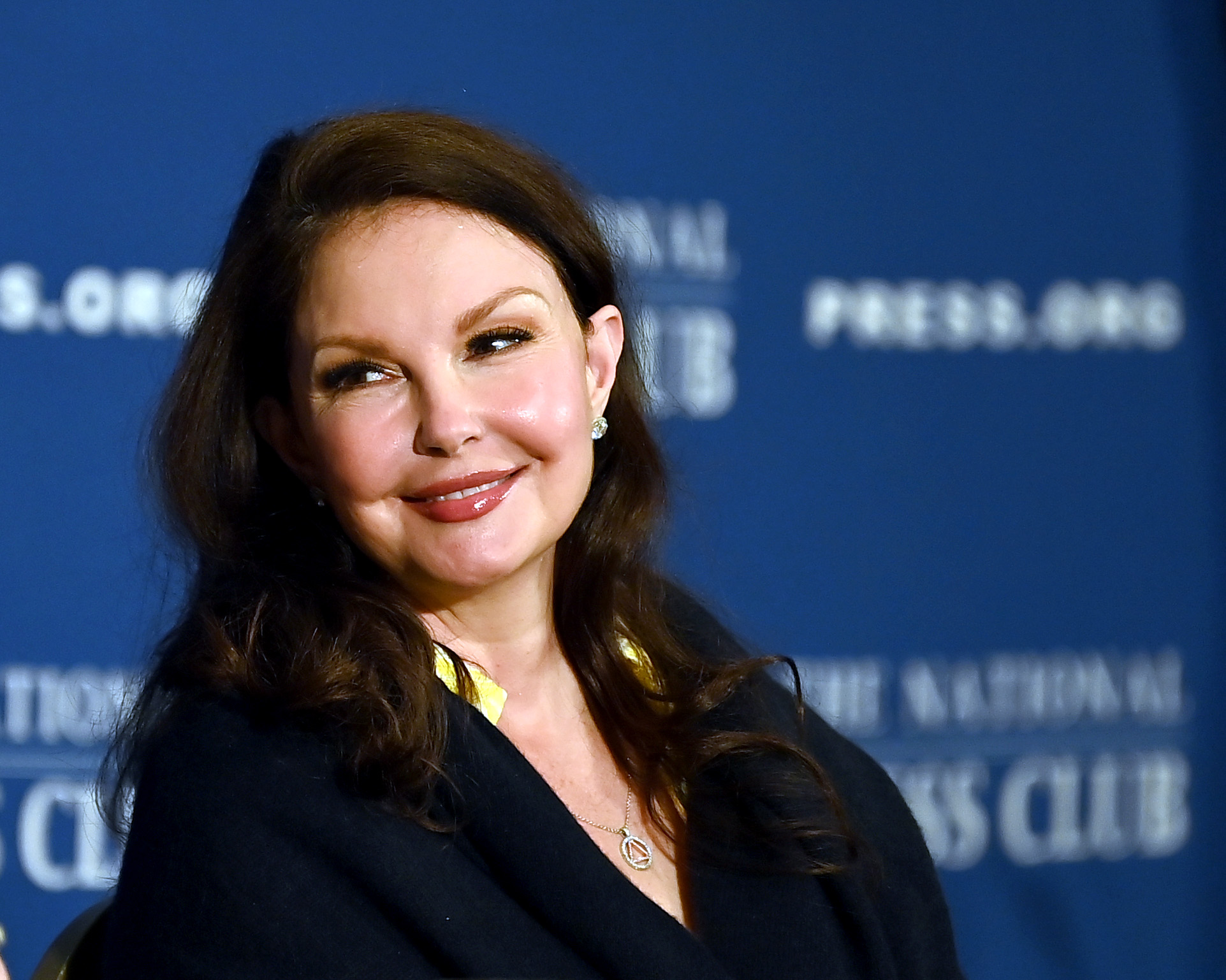 Ashley Judd discute de la nécessité d'un reportage responsable et respectueux sur les suicides lors d'un déjeuner à Washington, DC, le 9 mai 2023. | Source : Getty Images