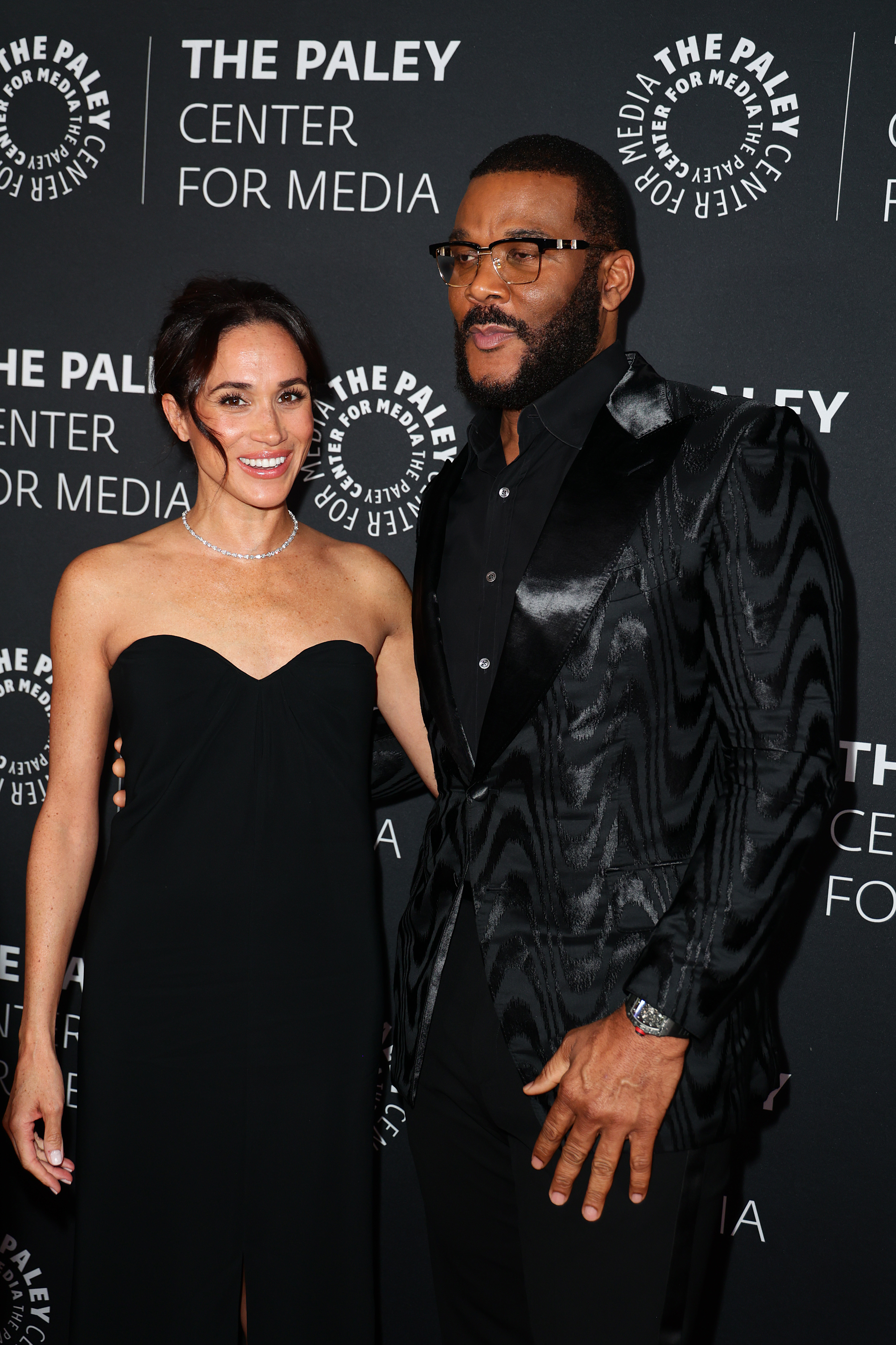 Meghan Markle et Tyler Perry lors du gala d'automne des Paley Honors, le 4 décembre 2024, à Beverly Hills, en Californie. | Source : Getty Images