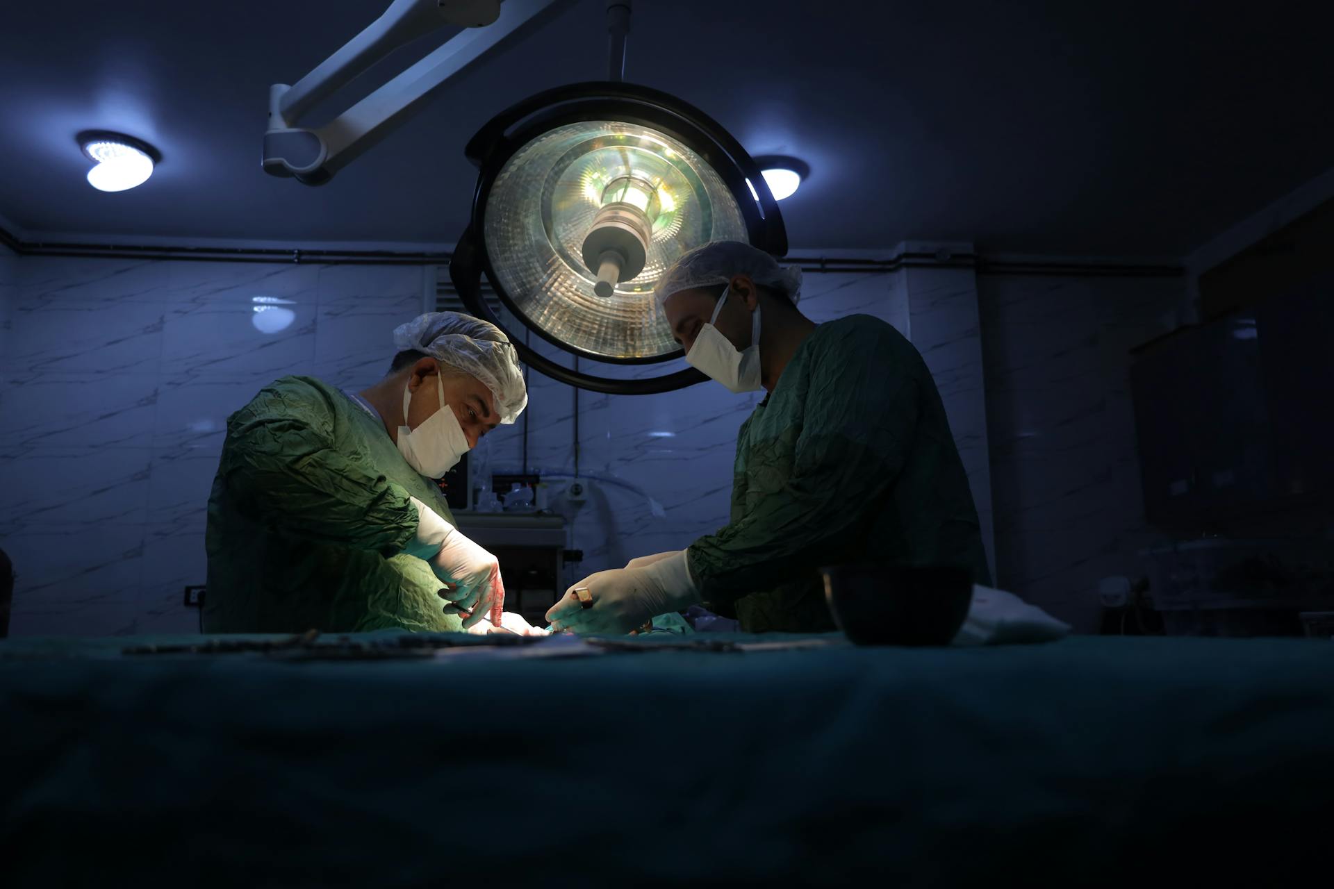 Médecins en train d'opérer | Source : Pexels
