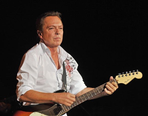 David Cassidy se produit au Queensborough Performing Arts Center dans le Queens le 21 novembre 2009 à New York. | Photo : Getty Images