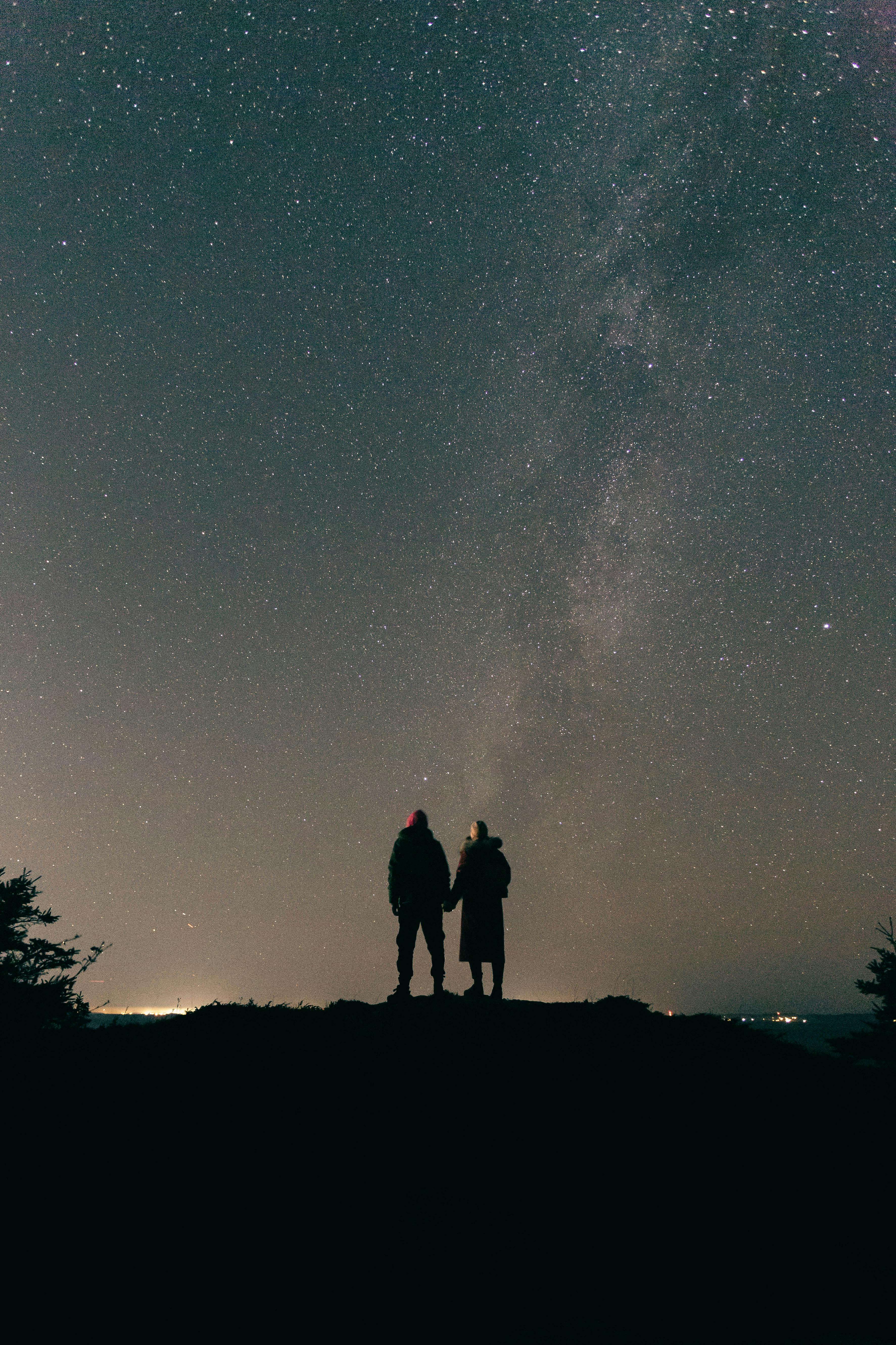 Un couple sous les étoiles | Source : Pexels