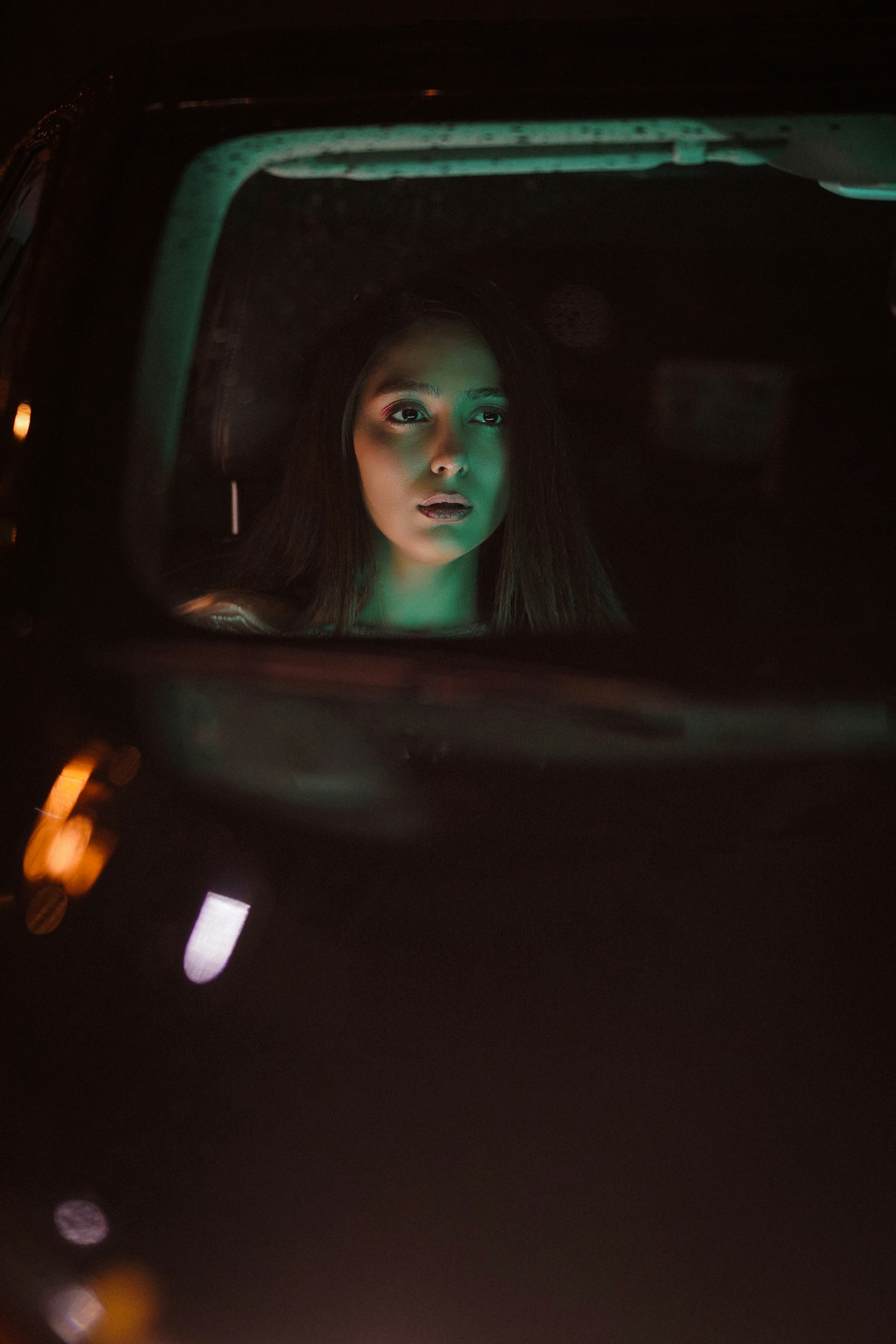 Une femme dans une voiture | Source : Unsplash