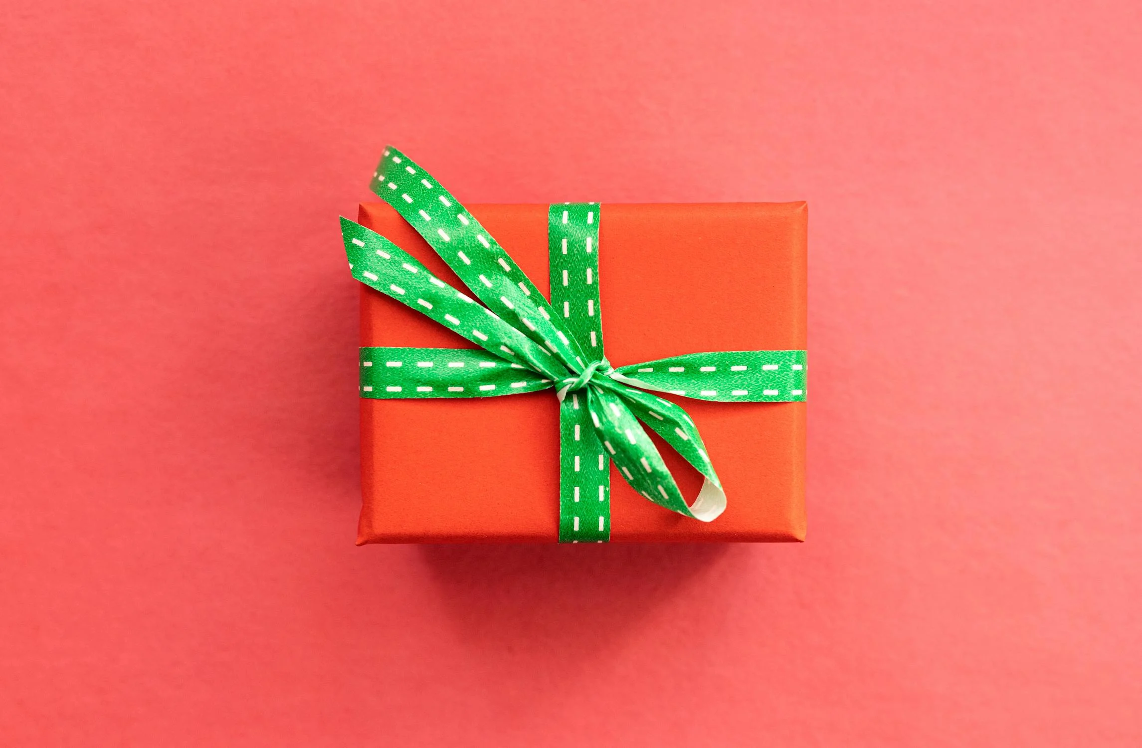 Un petit coffret cadeau | Source : Pexels