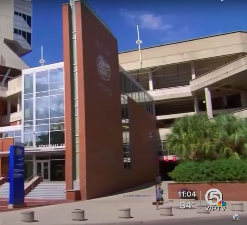 Un bâtiment de collège, affiché le 25 septembre 2024 | Source : YouTube/WPTV News - FL Palm Beaches Treasure Coast