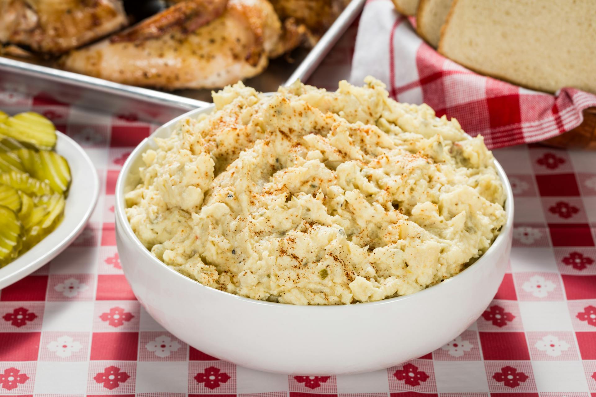 Salade de pommes de terre sur une table | Source : Pexels