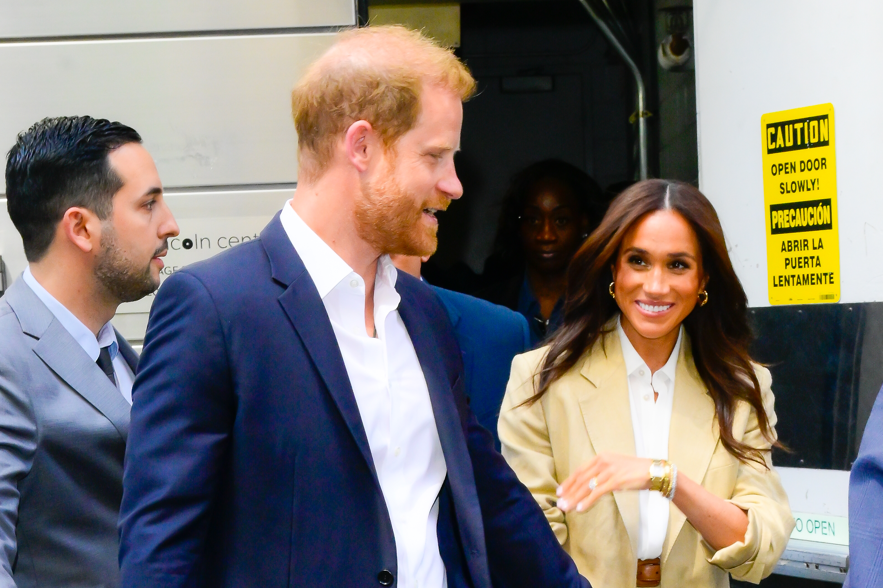 Le prince Harry, duc de Sussex, et Meghan, duchesse de Sussex, sont vus le 23 avril 2025 à New York. | Source : Getty Images