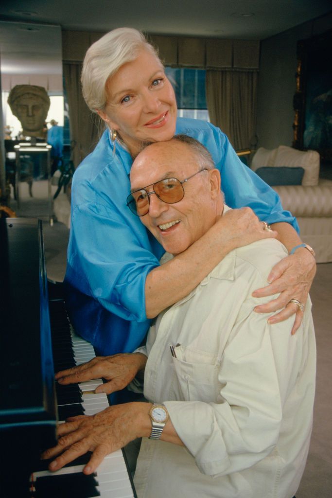 La chanteuse française Line Renaud et son mari Loulou Gasté | Photo : Getty Images