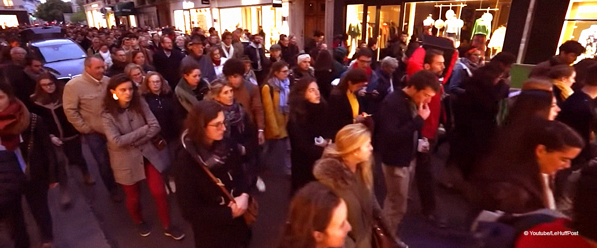 Paris : des centaines de personne ont fait une marche en l'honneur de la cathédrale