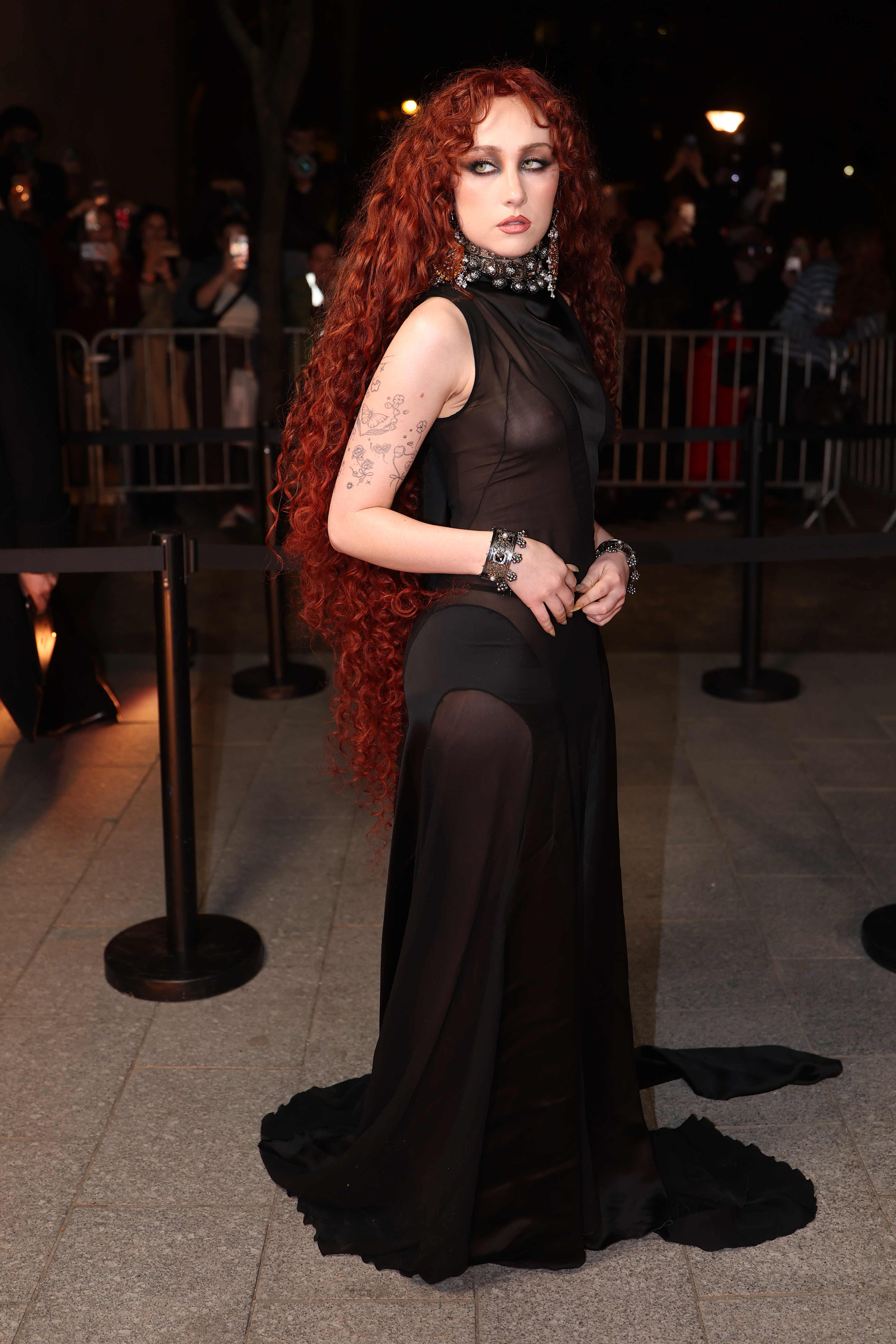 Chappell Roan assiste au défilé McQueen Womenswear Automne/Hiver dans le cadre de la Fashion Week de Paris, le 8 mars 2026 en France | Source : Getty Images