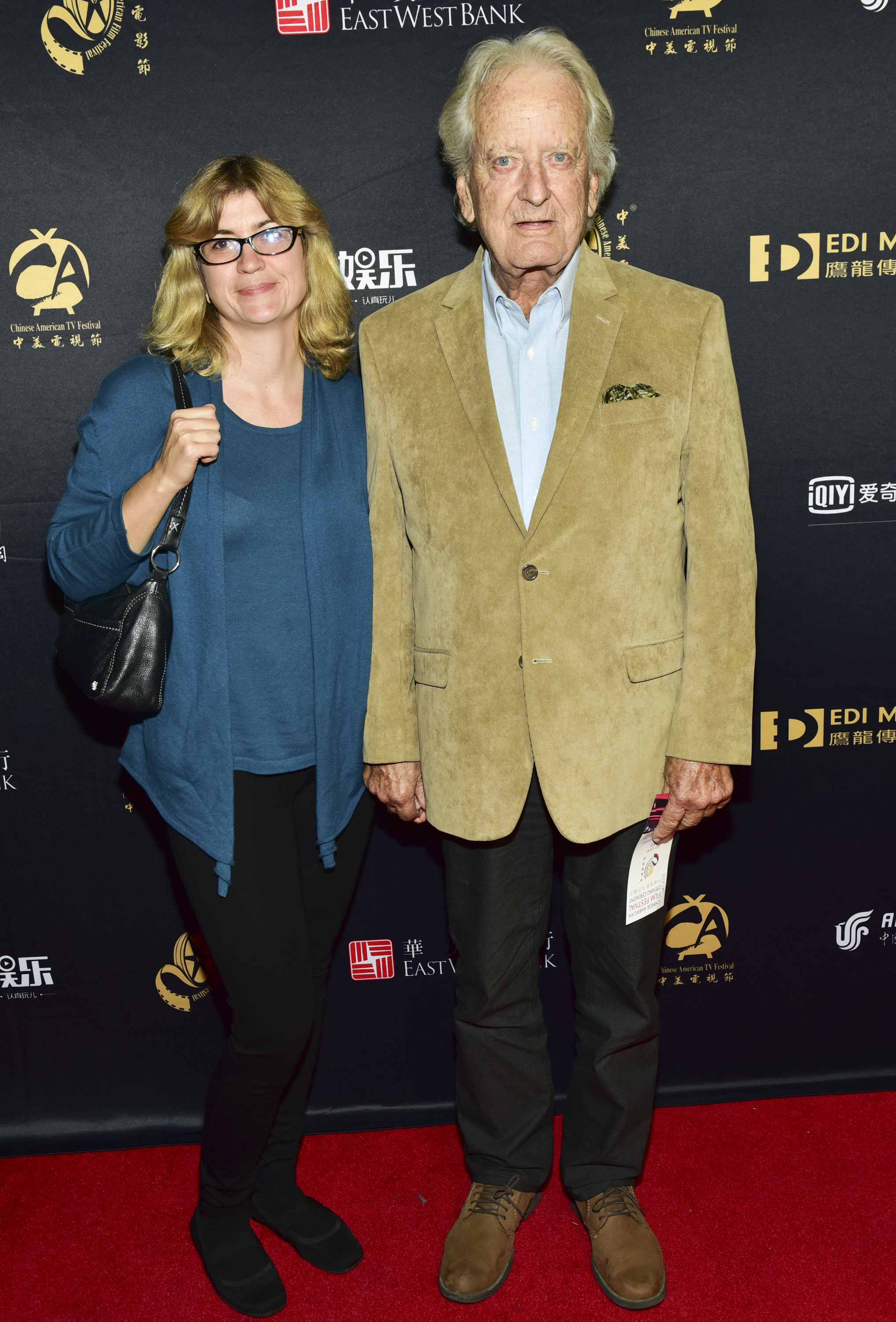 Beth Pantel et Nicolas Coster assistent à la cérémonie d'ouverture du festival du film américain chinois et à la cérémonie des Golden Angel Awards à Hollywood, en Californie, le 30 octobre 2018. | Source : Getty Images