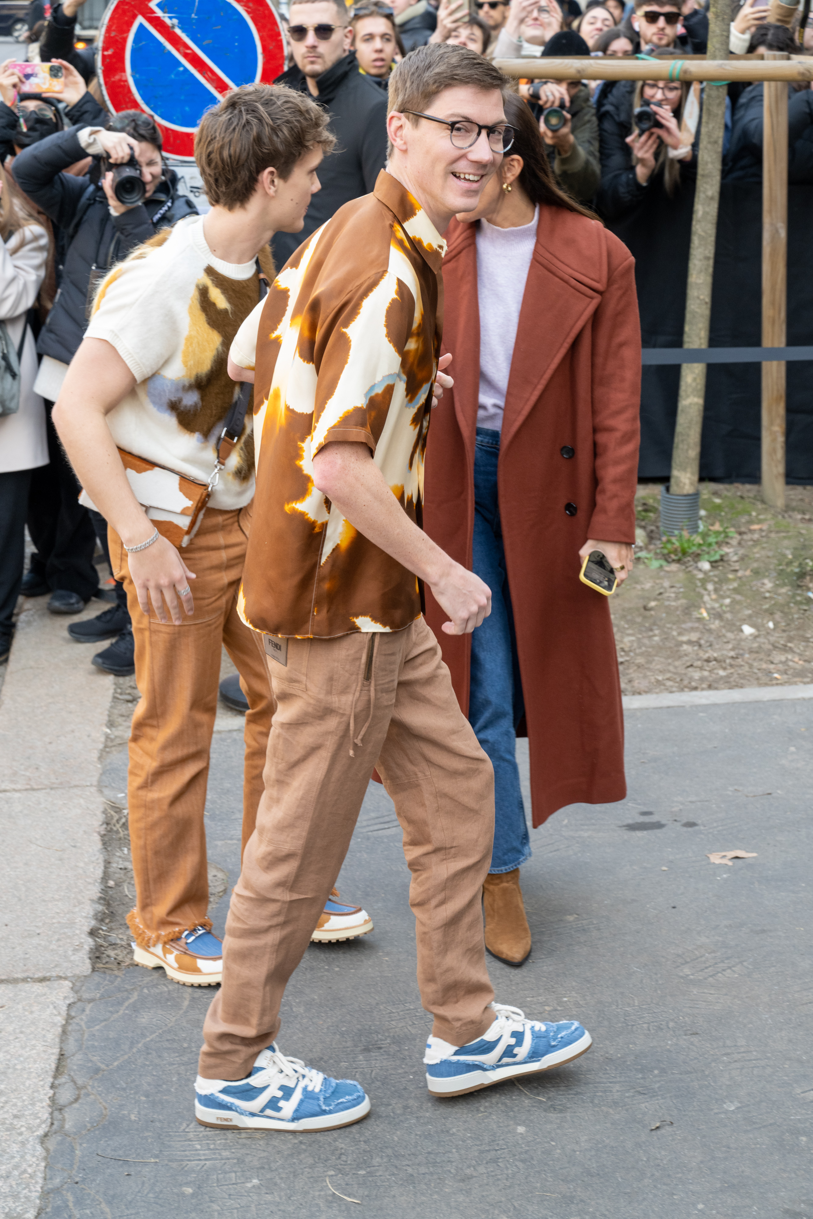 Hunter Doohan et son mari Fielder Jewett au défilé Fendi lors de la semaine de la mode masculine de Milan automne/hiver 2023/2024 en Italie le 14 janvier 2023 | Source : Getty Images